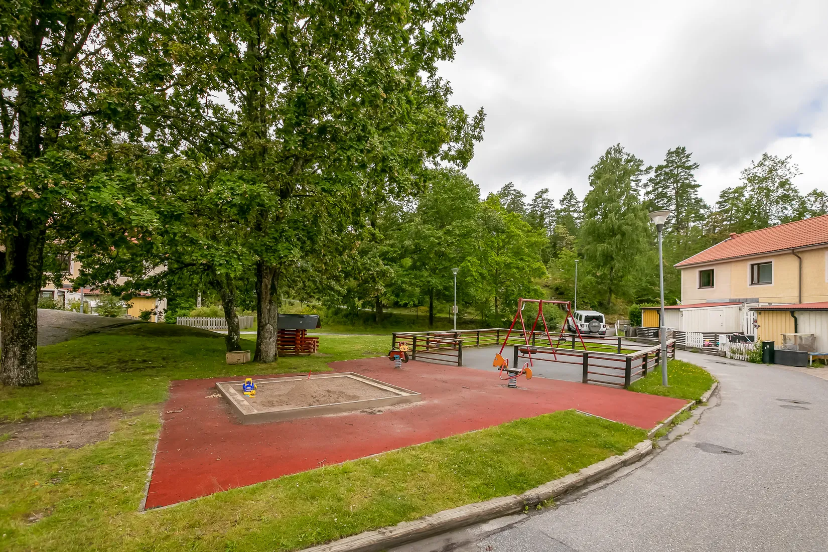 Radhus, Altvägen 33, Skogås, Huddinge