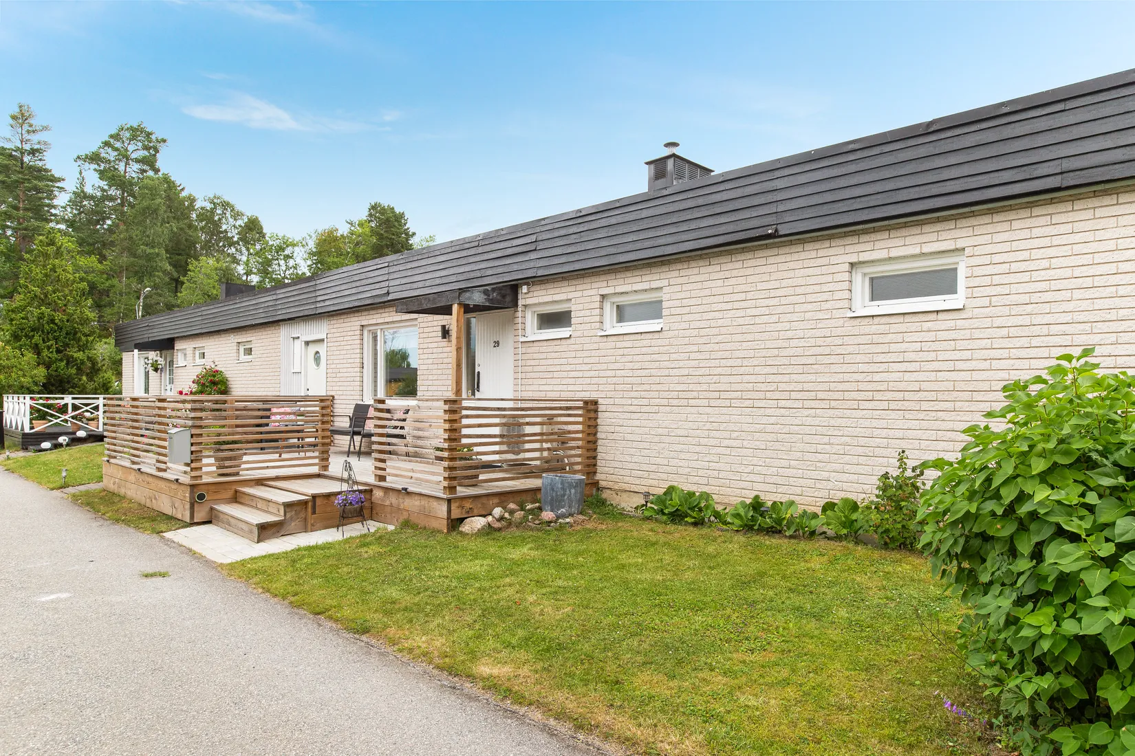 Radhus, Storhagenvägen 29, Kvisslingby, Österåker