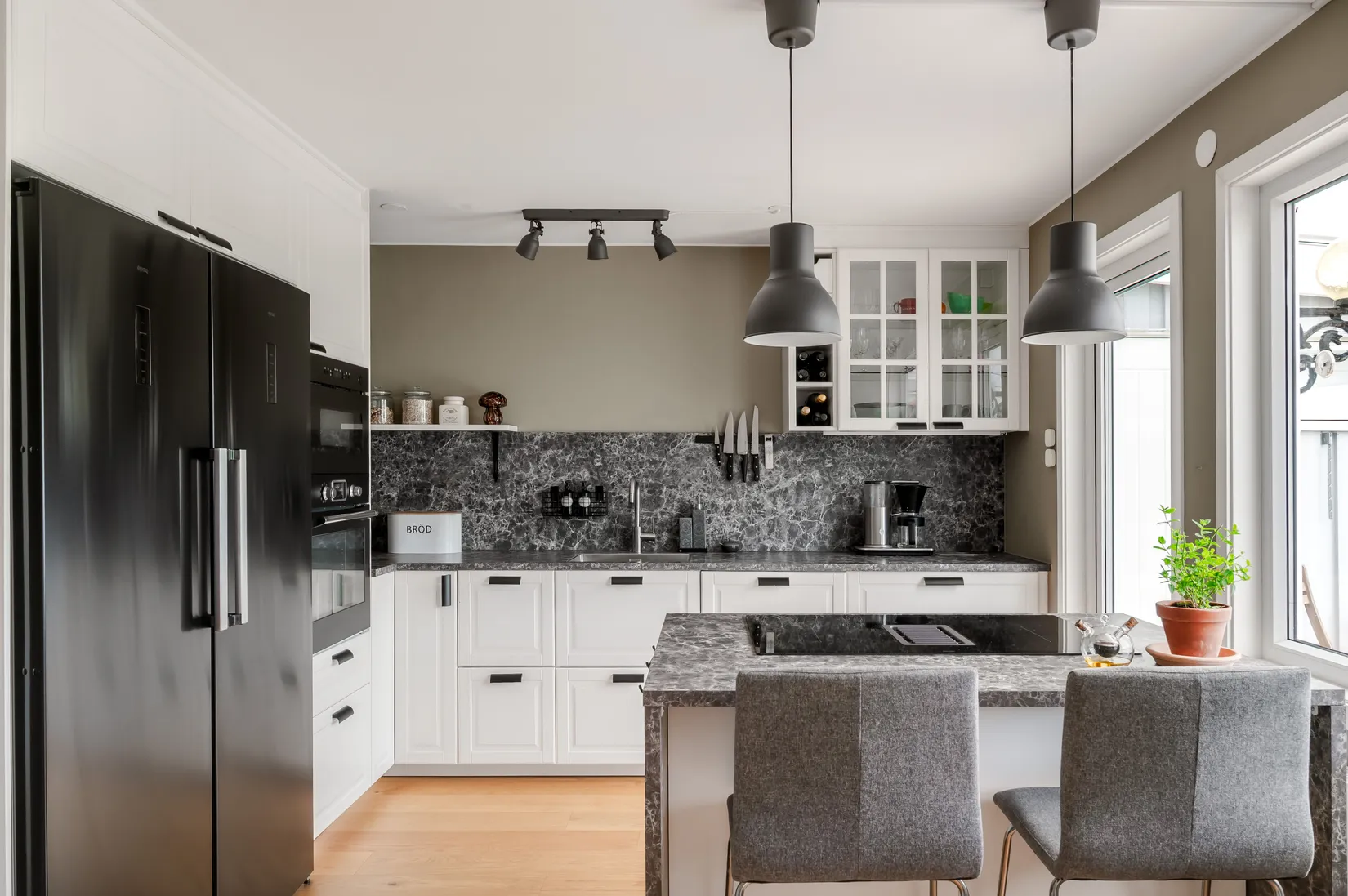 Radhus, Fackelrosgatan 24, Hagalund, Karlstad