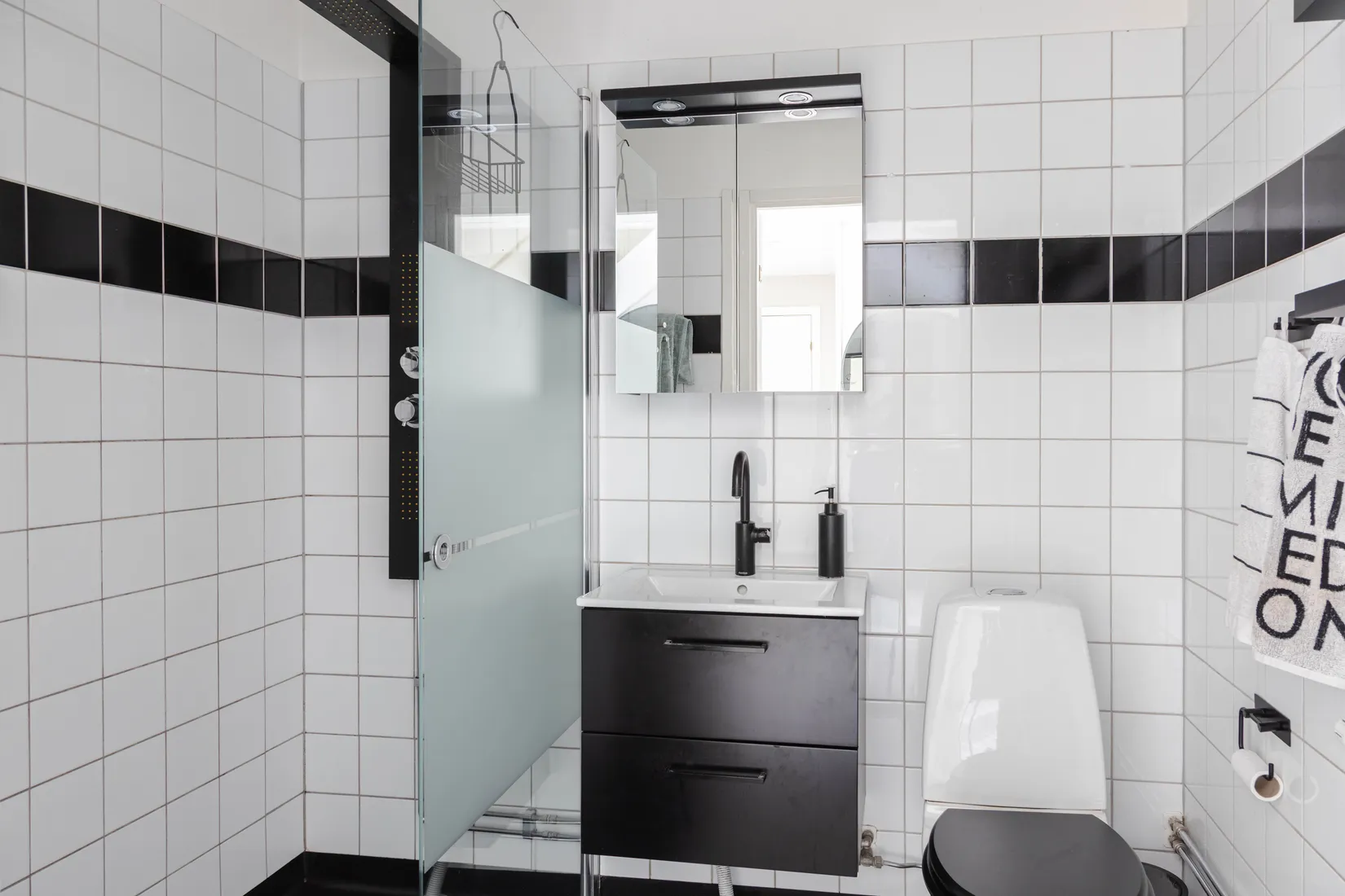 Radhus, Tulpangatan 39, Västerås