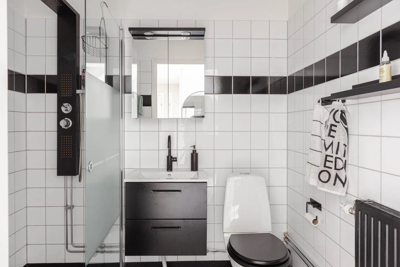 Radhus, Tulpangatan 39, Västerås