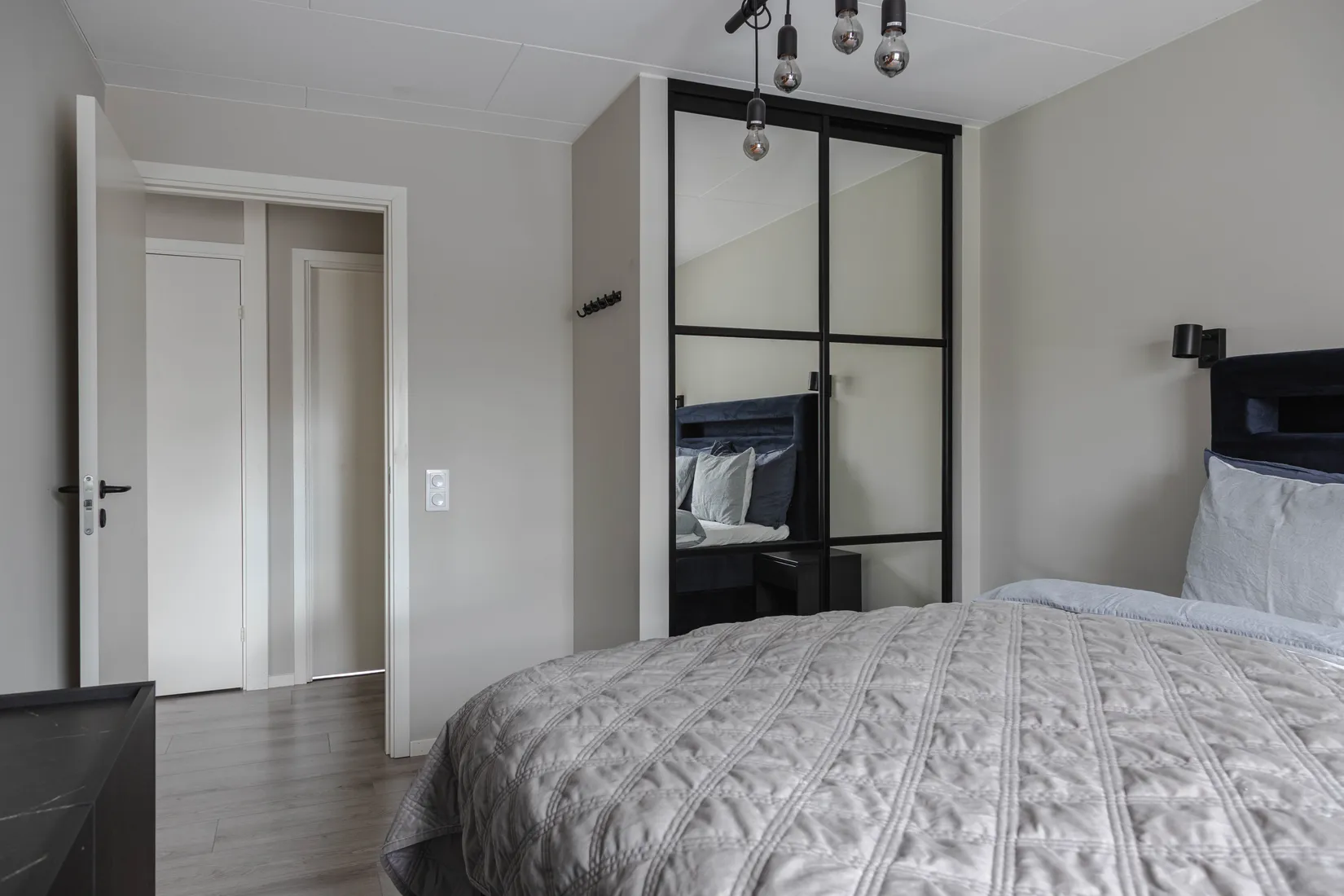 Radhus, Tulpangatan 39, Västerås