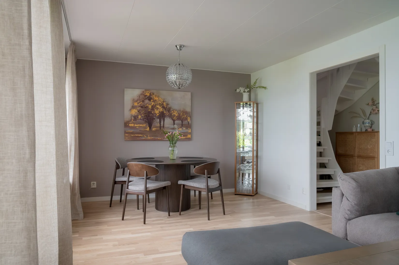 Radhus, Rosenbloms väg 18, Lasarettsområdet, Nyköping