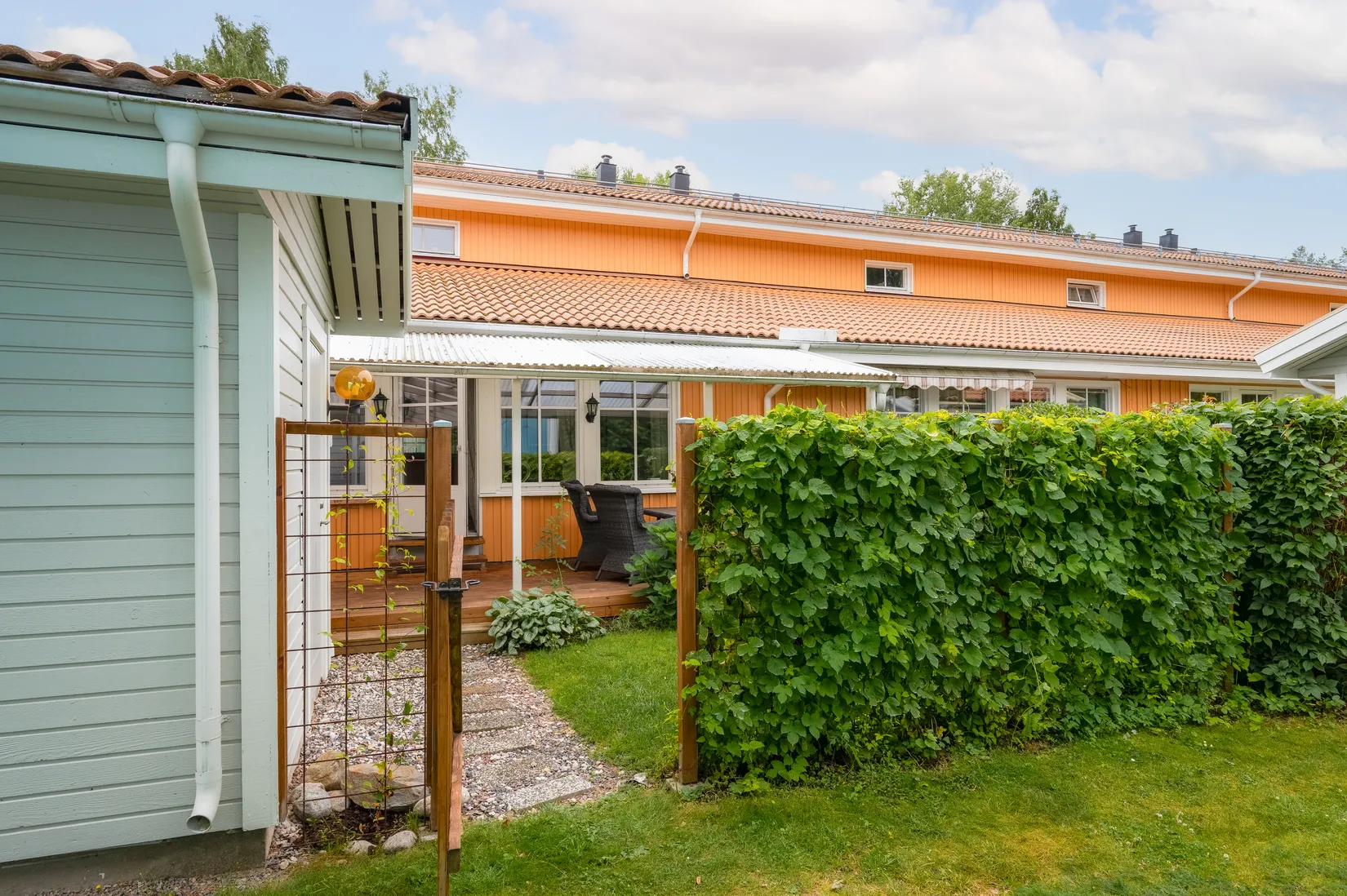 Radhus, Rosenbloms väg 18, Lasarettsområdet, Nyköping