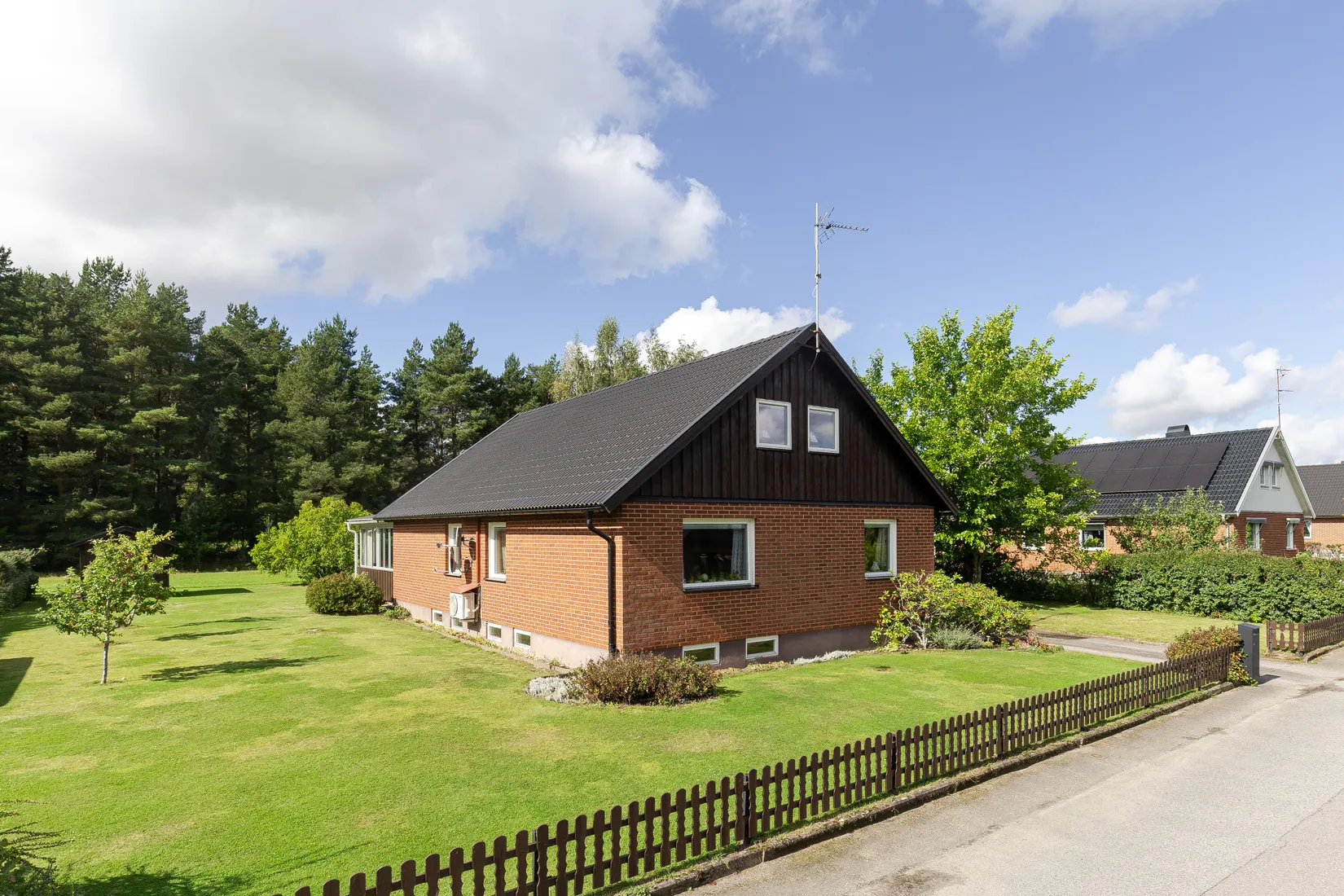 Villa, Granitvägen 5, Slomarp, Mjölby