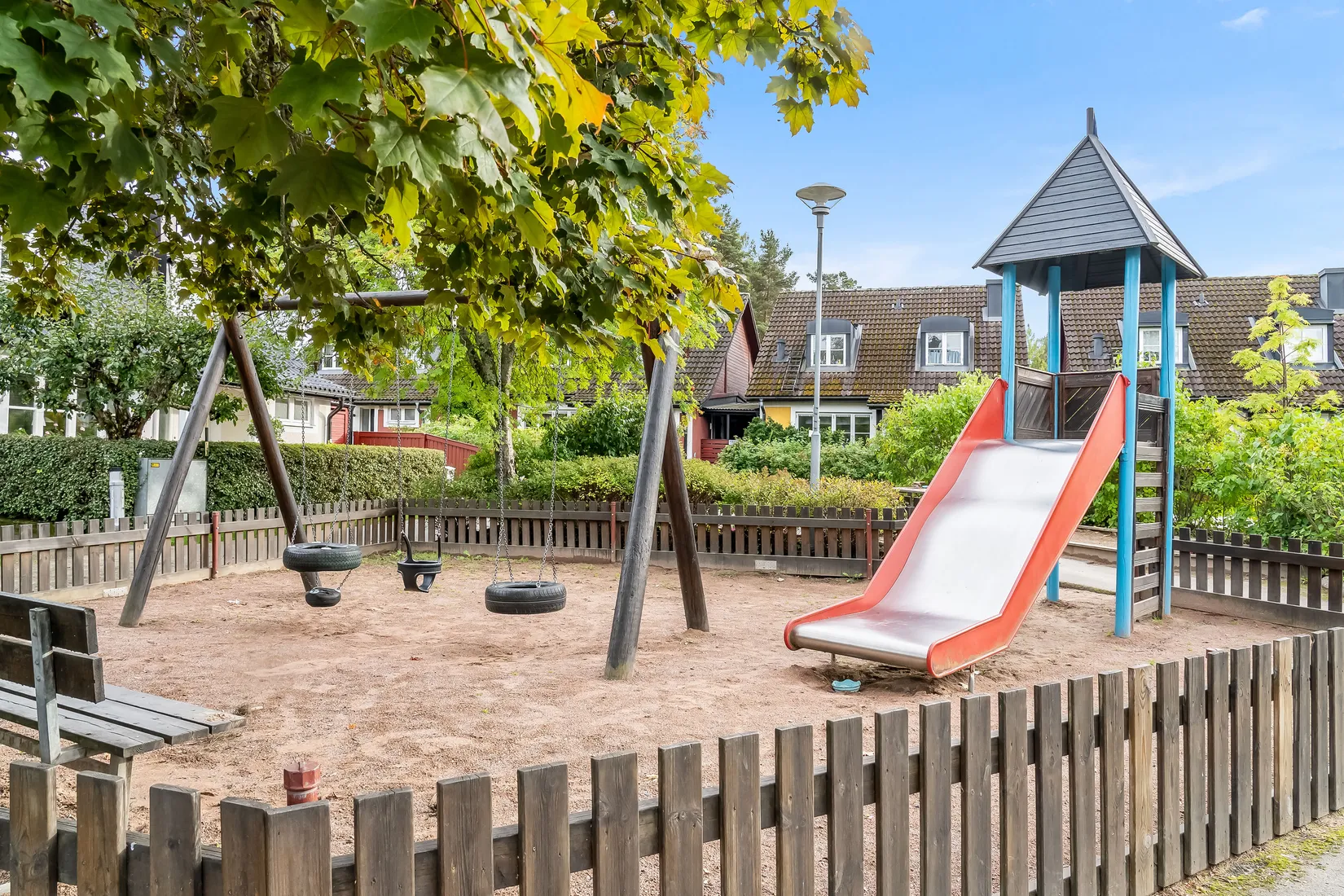 Radhus, Stångtjärnsvägen 244, Slätta, Falun