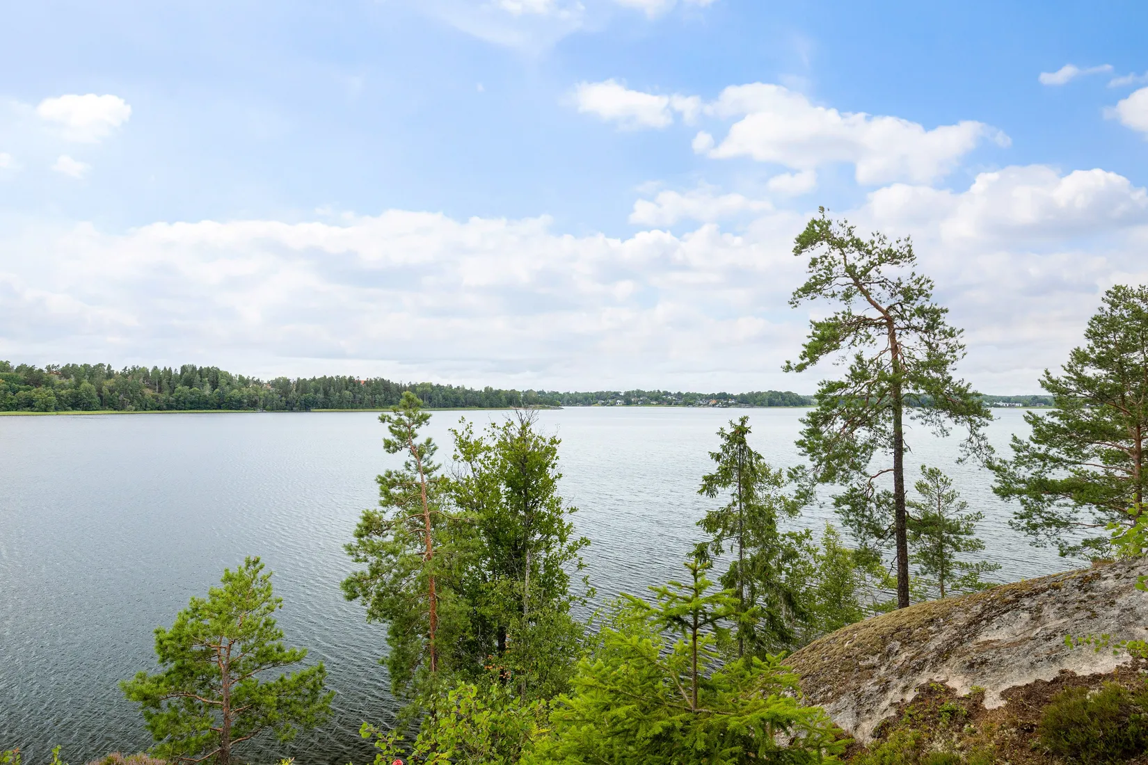 Tomt, Slingervägen 6, Haninge