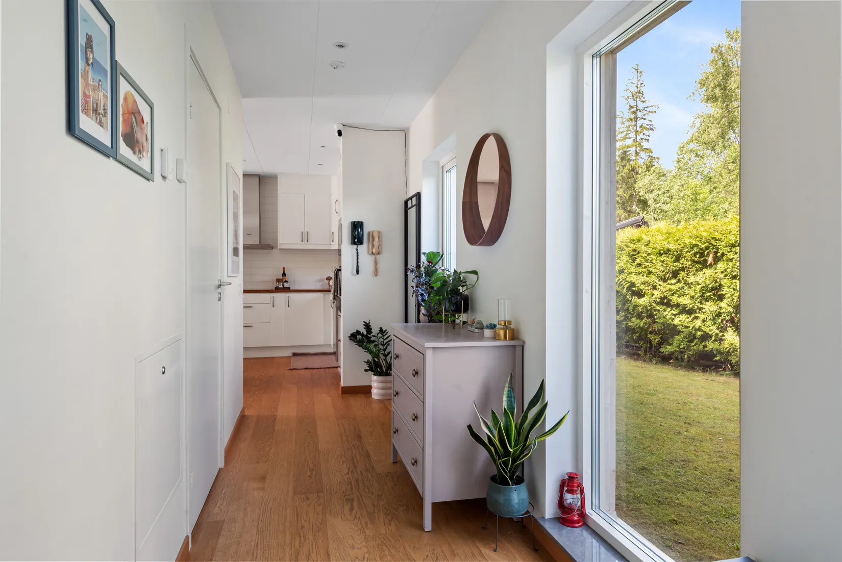 Radhus, Sandborgsslingan 44c, Täby Kyrkby, Täby