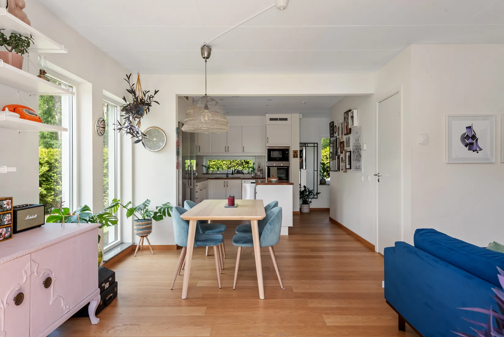 Radhus, Sandborgsslingan 44c, Täby Kyrkby, Täby