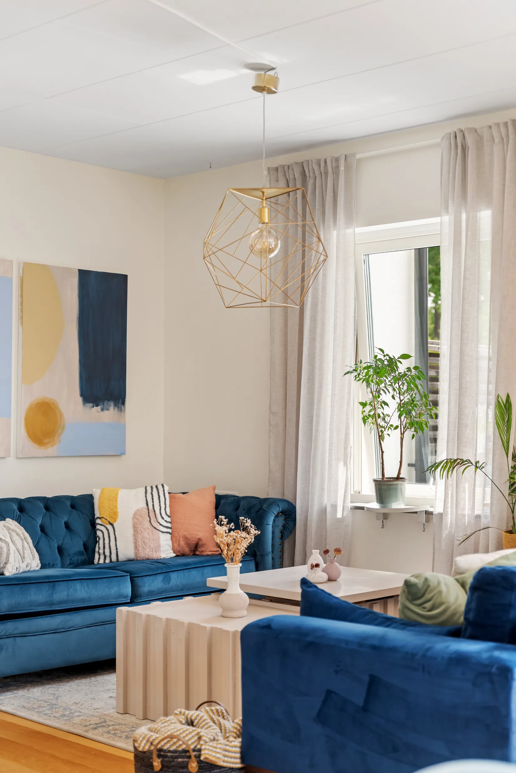 Radhus, Sandborgsslingan 44c, Täby Kyrkby, Täby