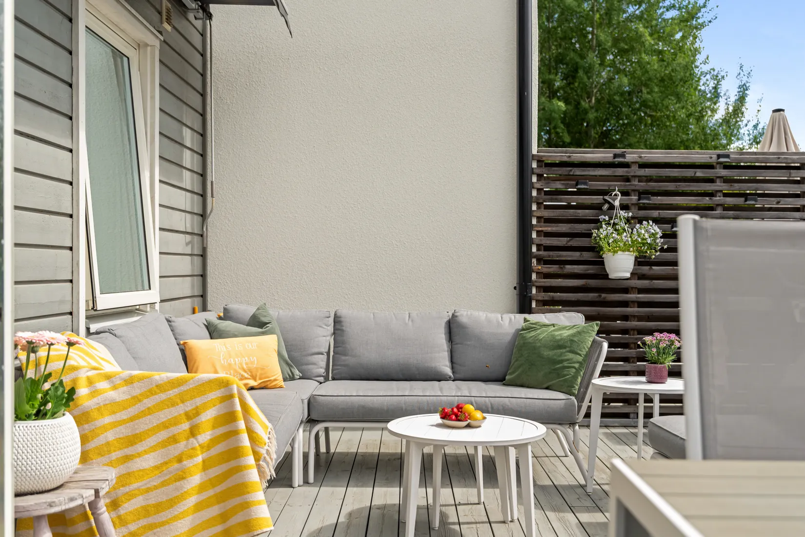 Radhus, Sandborgsslingan 44c, Täby Kyrkby, Täby