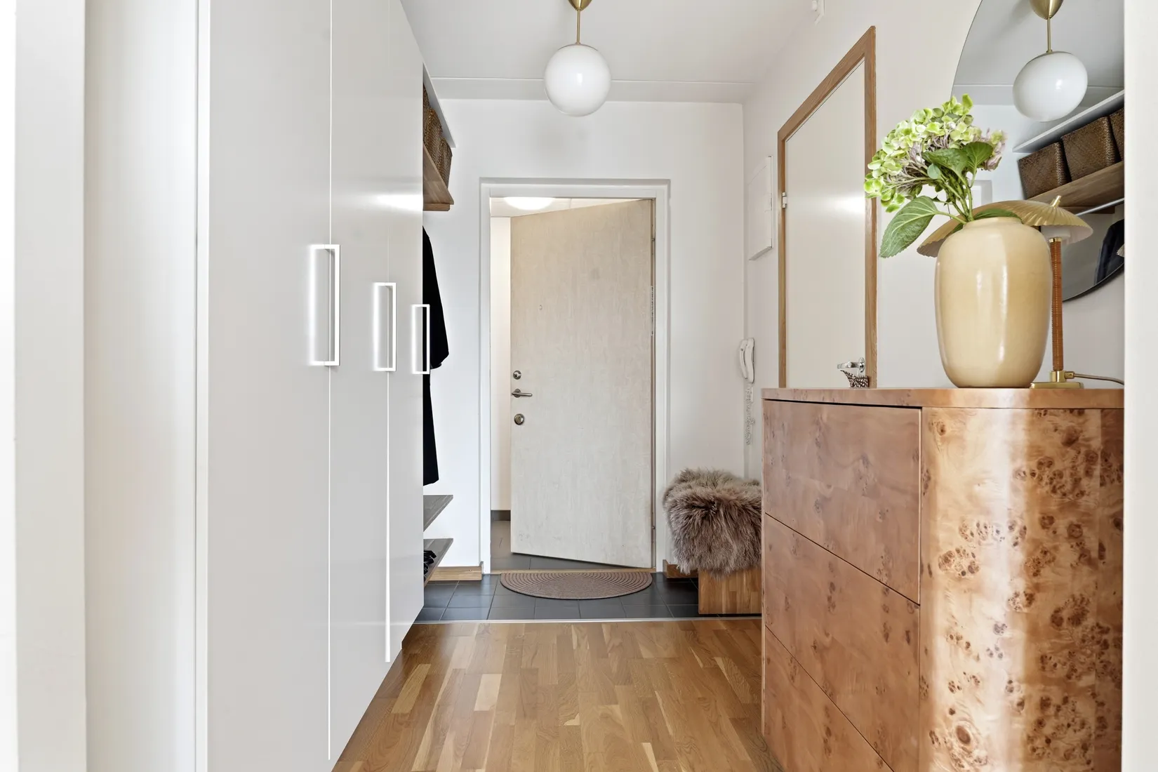 Bostadsrätt, Allén två - Högst upp i huset i Mölnlycke Centrum, Mölnlycke, Härryda