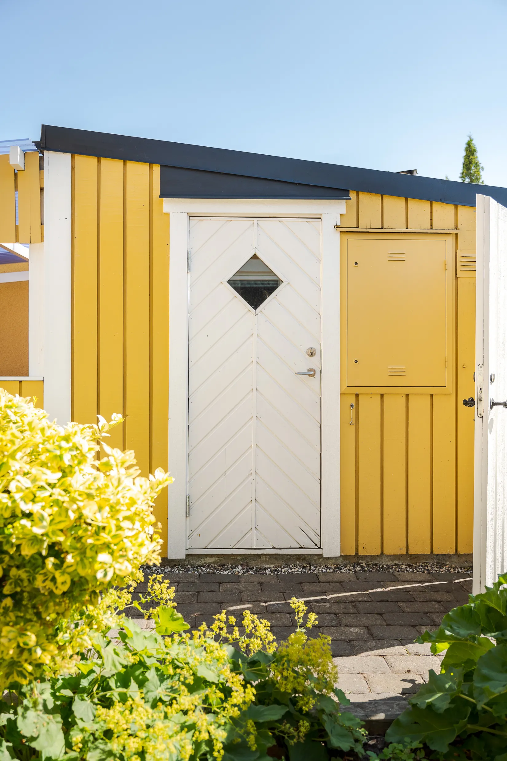 Radhus, Albert Engströms gata 44, Klockaretorpet, Norrköping