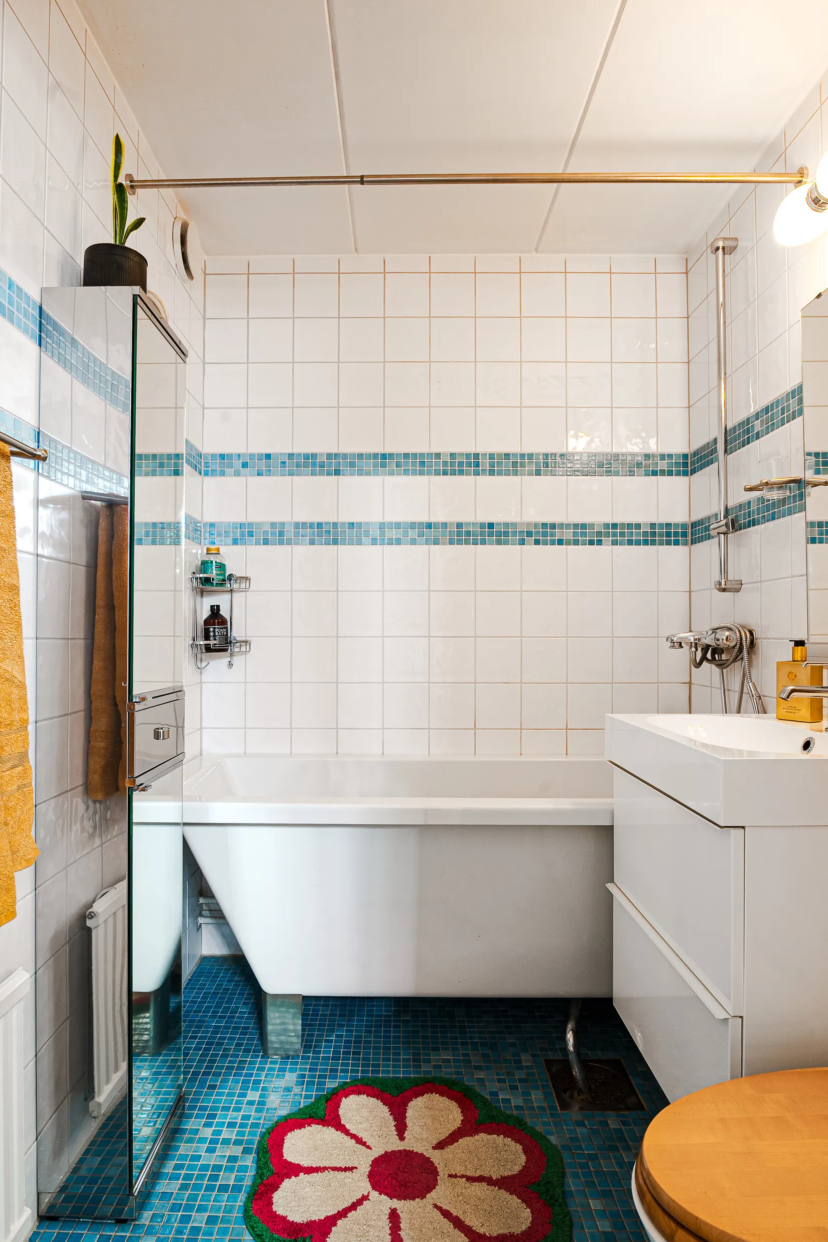 Radhus, Albert Engströms gata 44, Klockaretorpet, Norrköping