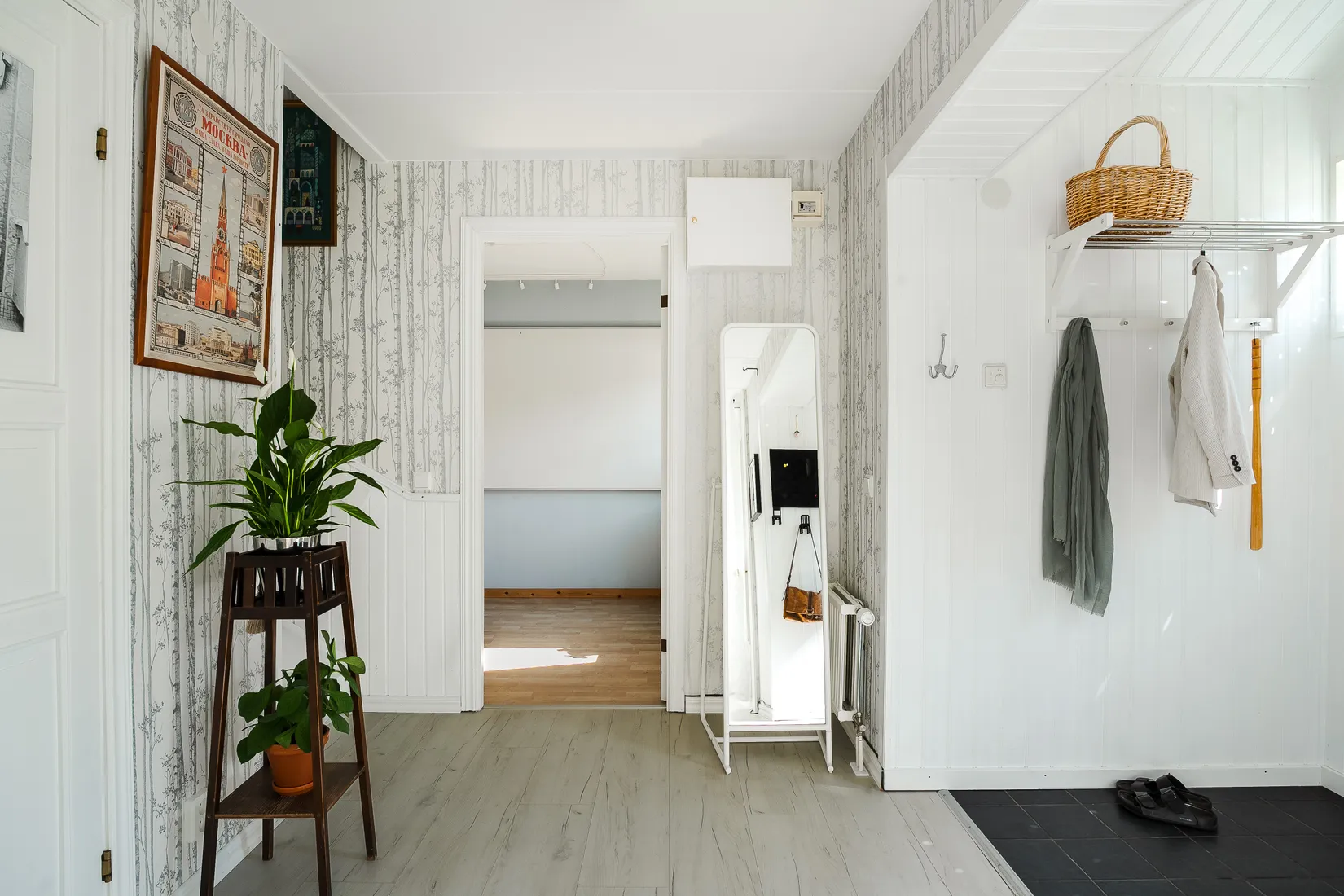 Radhus, Albert Engströms gata 44, Klockaretorpet, Norrköping