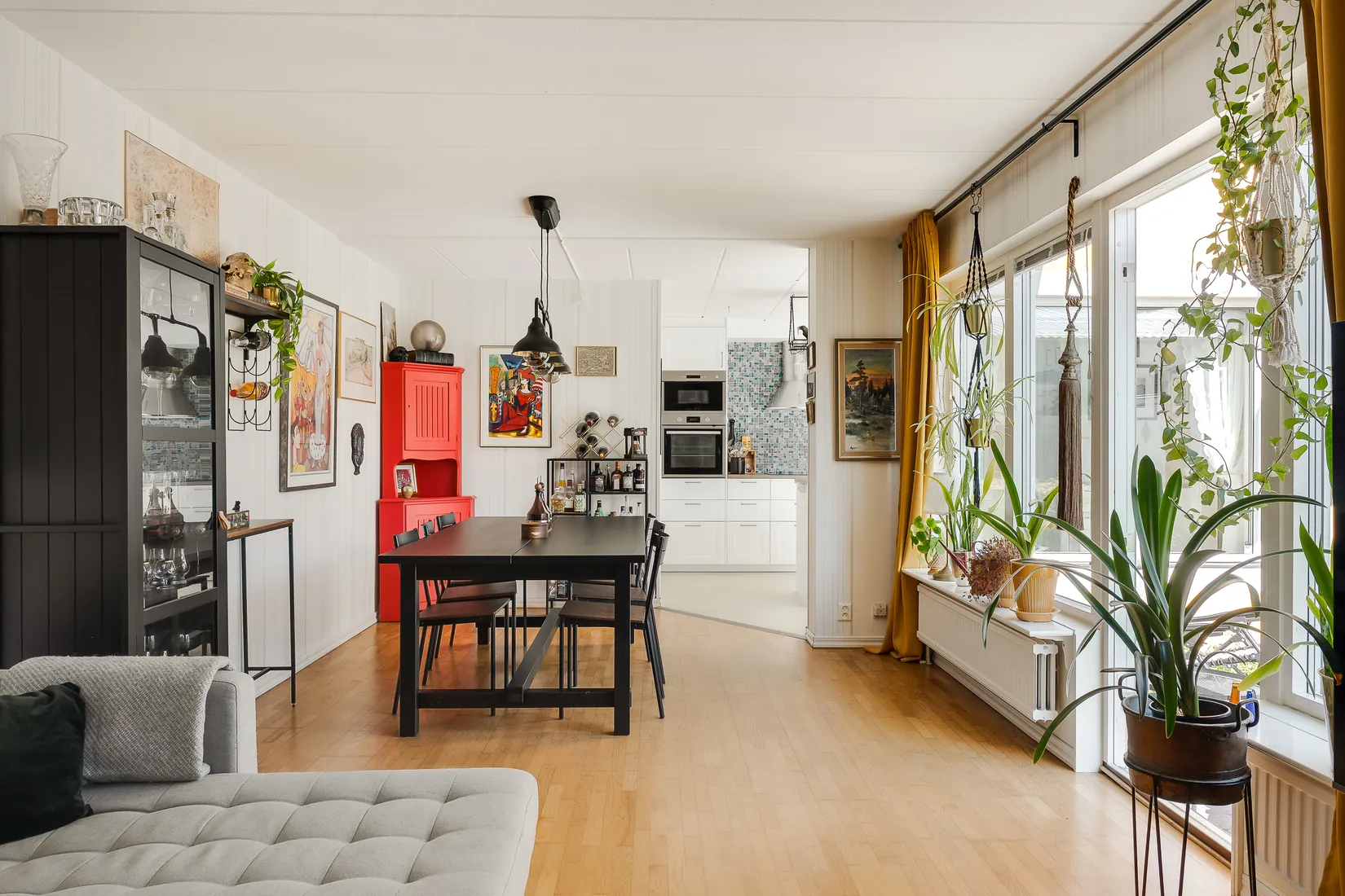 Radhus, Albert Engströms gata 44, Klockaretorpet, Norrköping