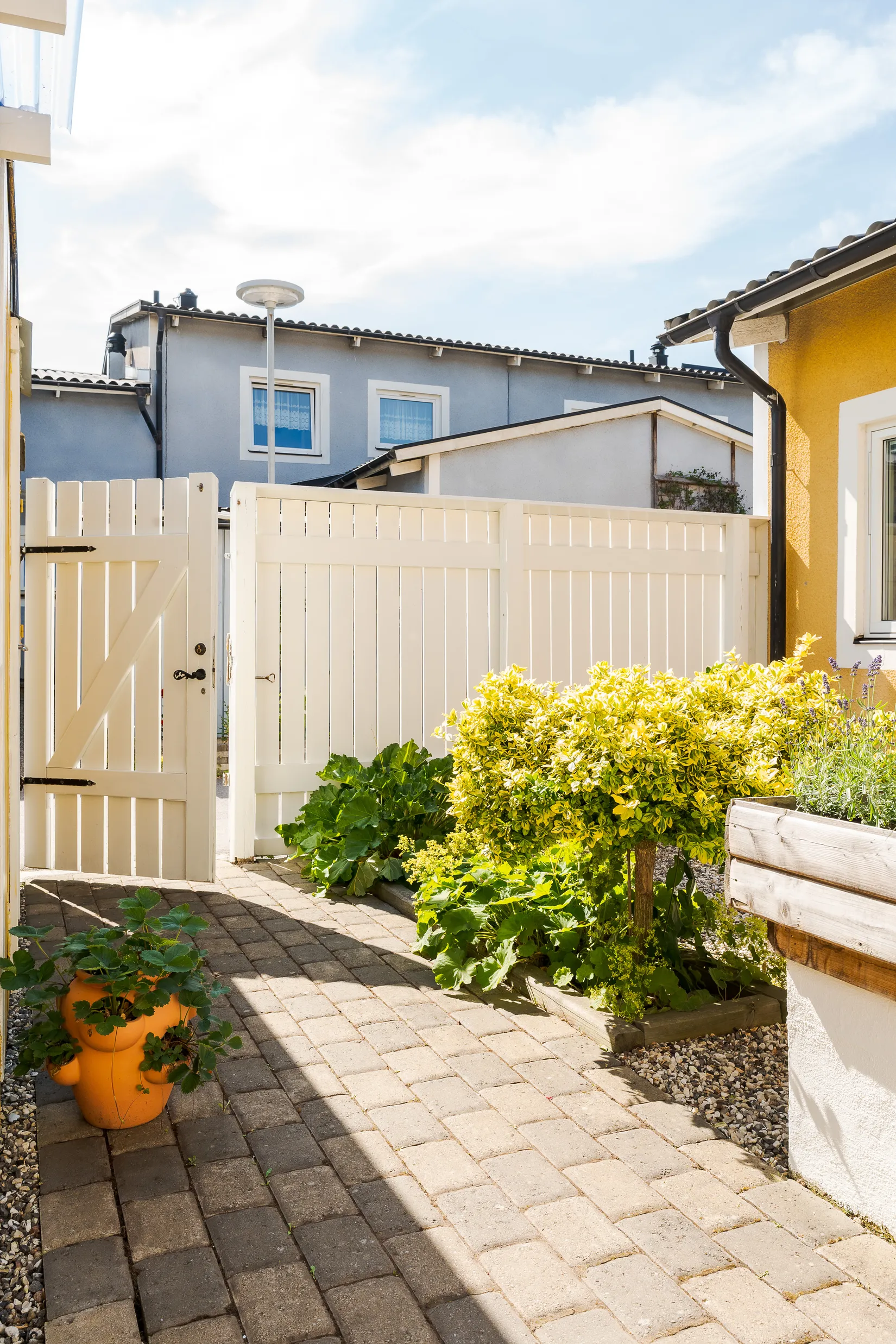 Radhus, Albert Engströms gata 44, Klockaretorpet, Norrköping
