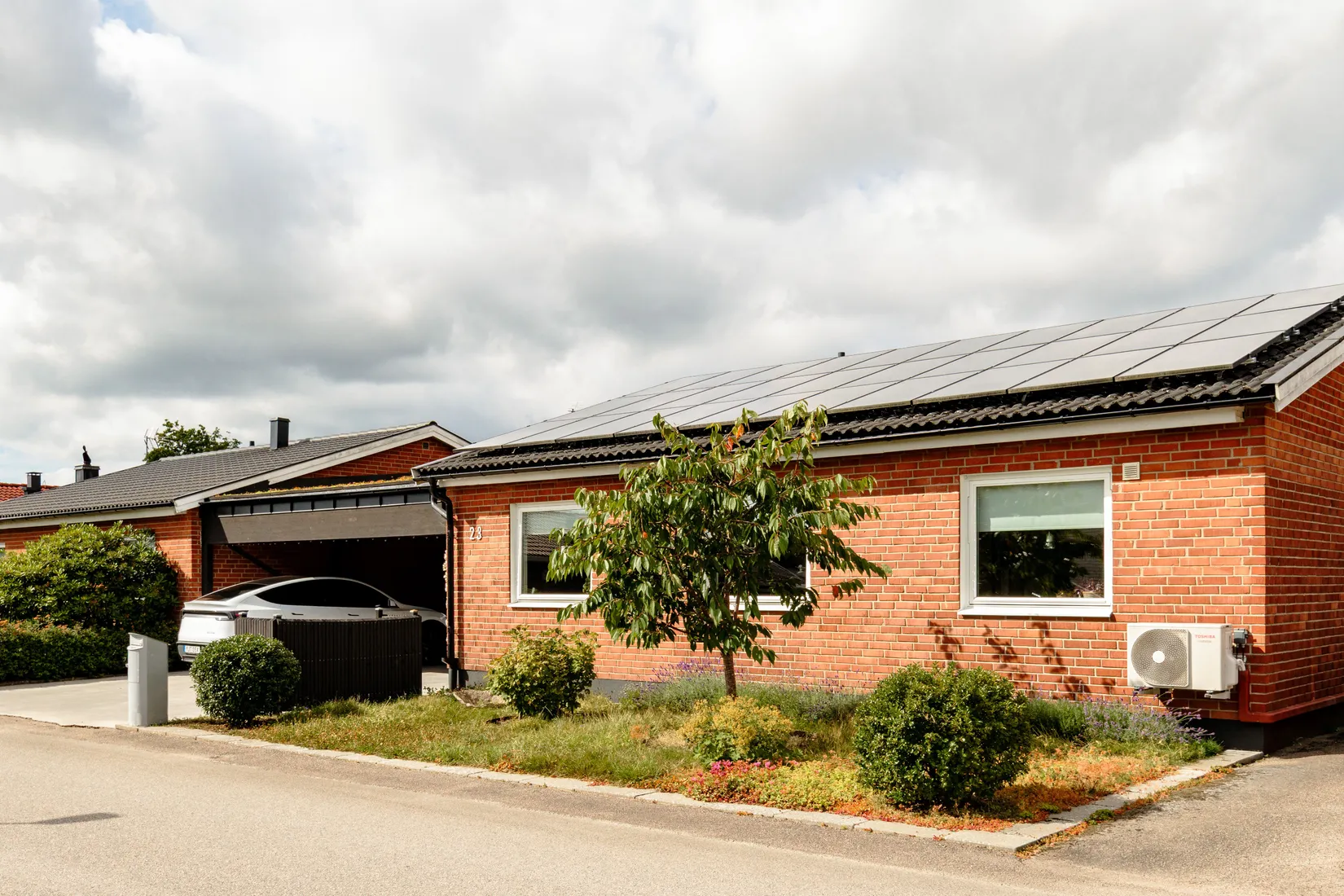 Radhus, Östratorpsvägen 23, Hov, Växjö
