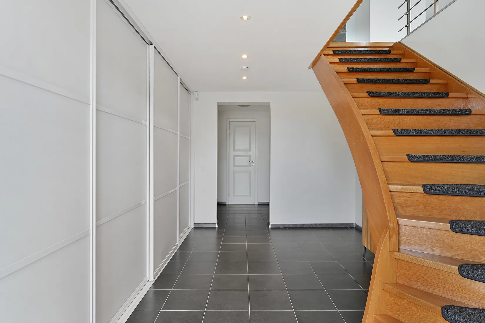 Villa, Hällvägen 9, Västra Jakobsberg, Järfälla