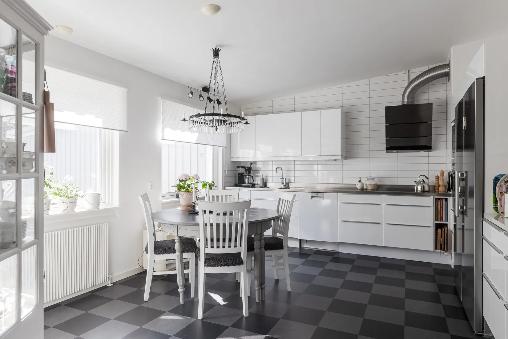 Radhus, Östra Hasselbacken 15, Huskvarna Jöransberg, Jönköping