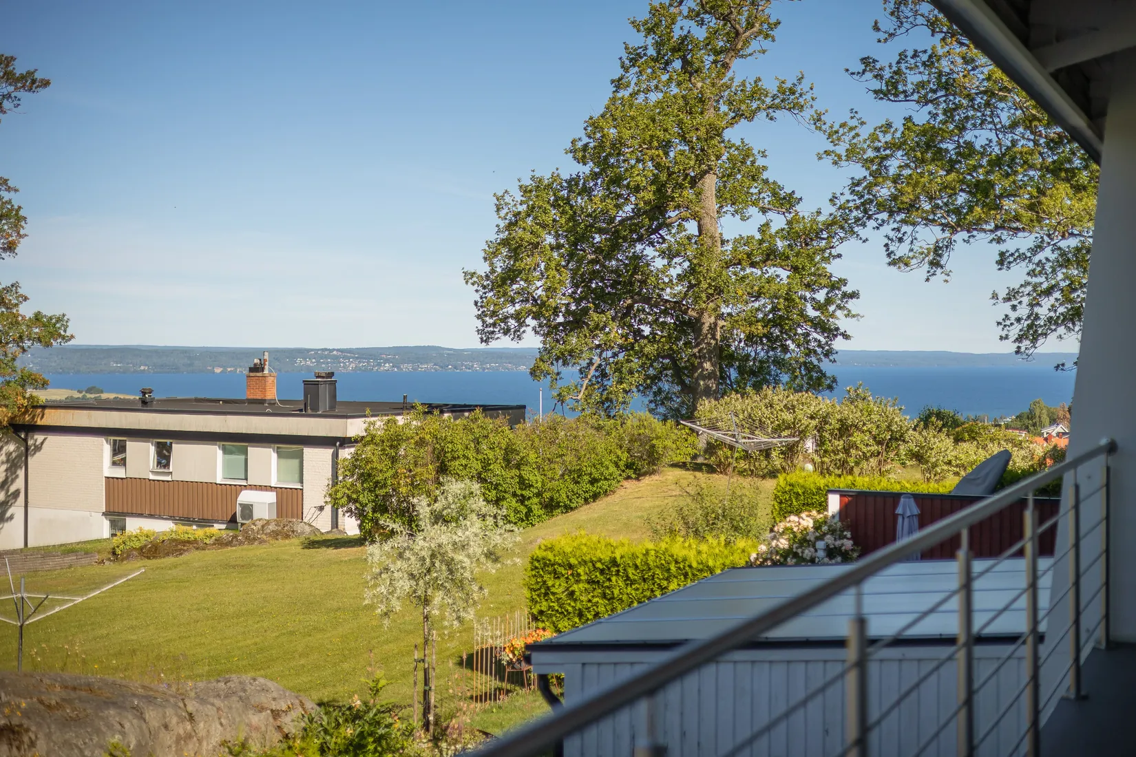 Radhus, Östra Hasselbacken 15, Huskvarna Jöransberg, Jönköping