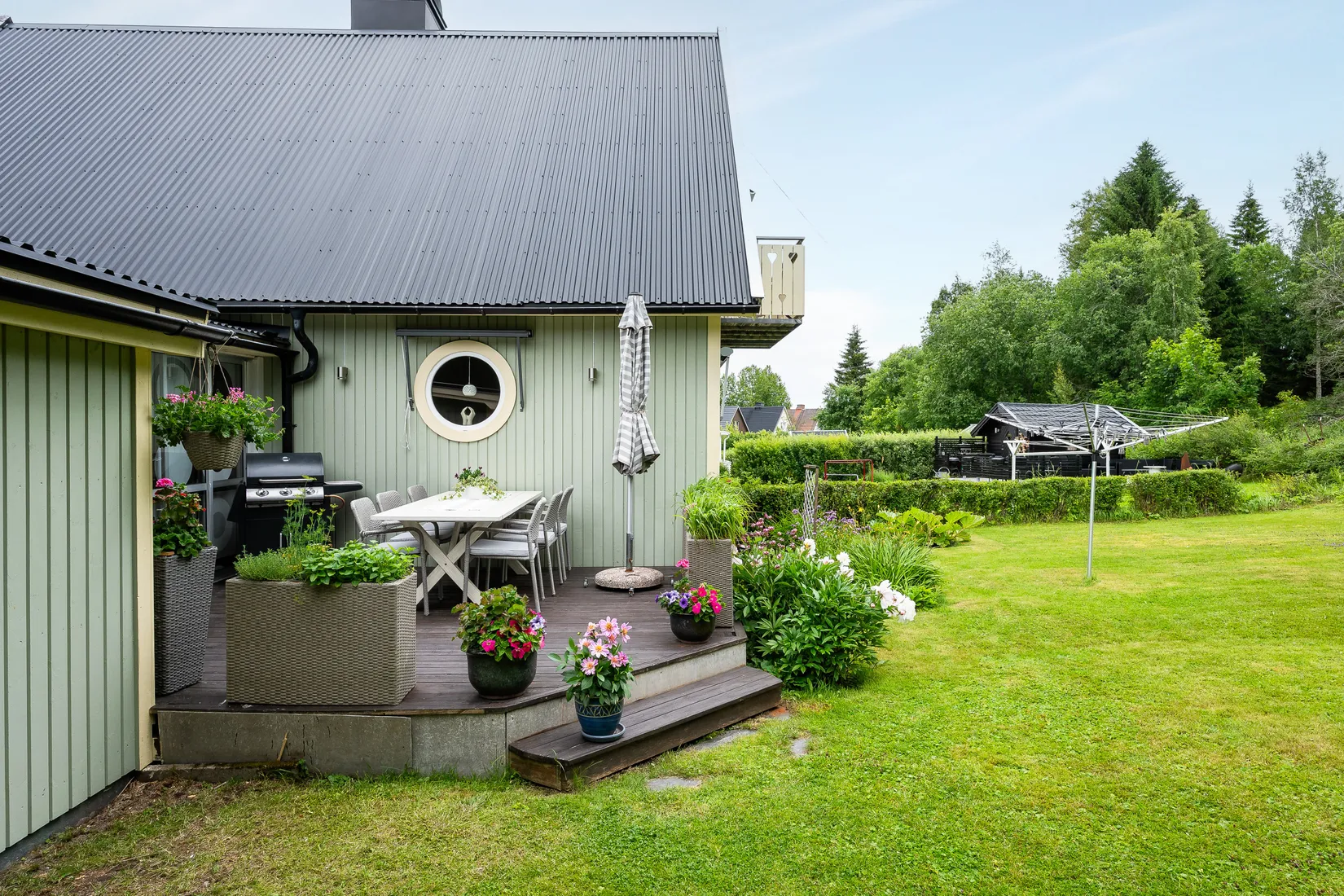 Radhus, Rönngatan 33, Hälletorp, Härnösand