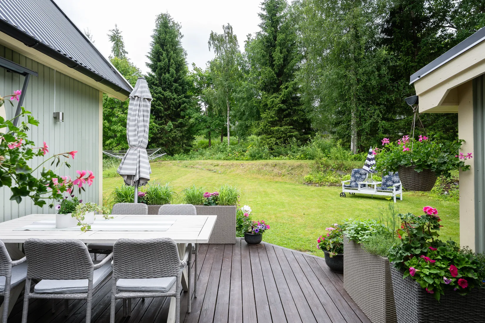 Radhus, Rönngatan 33, Hälletorp, Härnösand