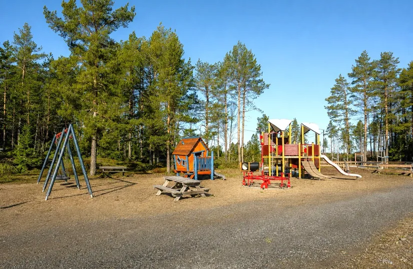 Radhus, Rönngatan 33, Hälletorp, Härnösand