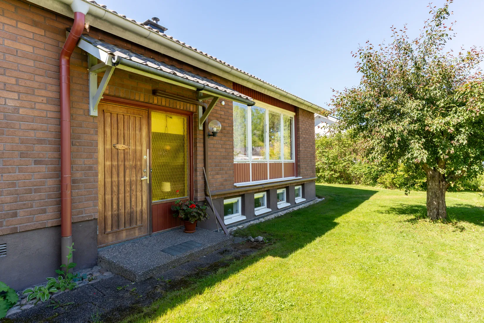 Villa, Näktergalsvägen 52, Skogstorp, Eskilstuna
