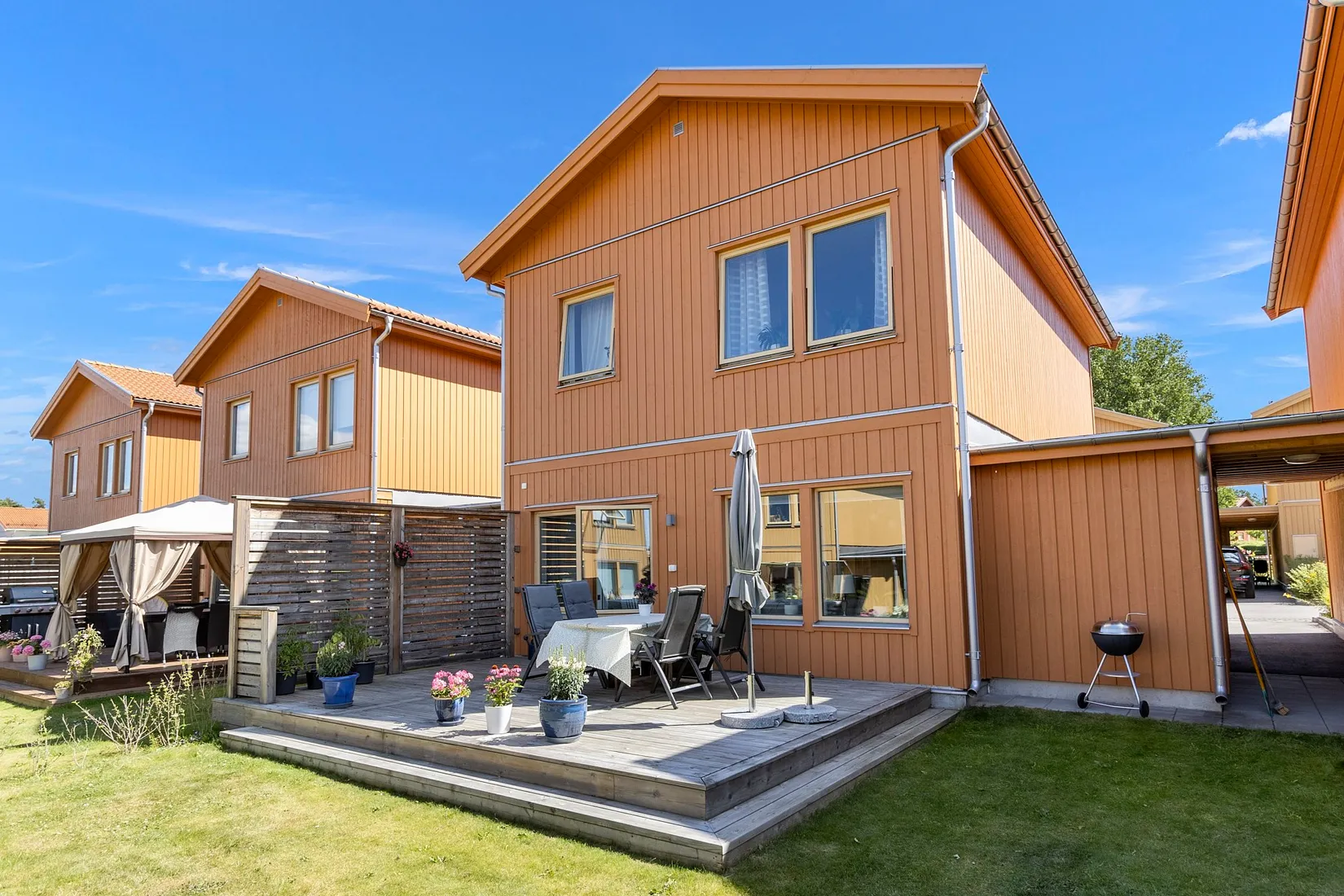 Radhus, Åkerholmsgatan 25, Barkarö, Västerås