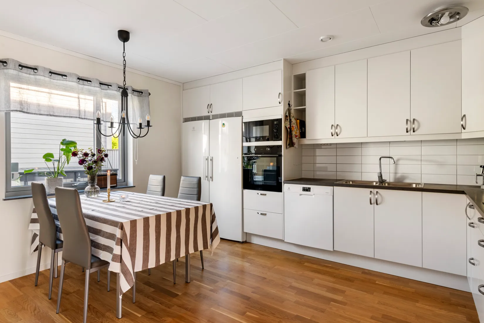 Radhus, Artemisvägen 2B, Rimbo - Västertorp, Norrtälje
