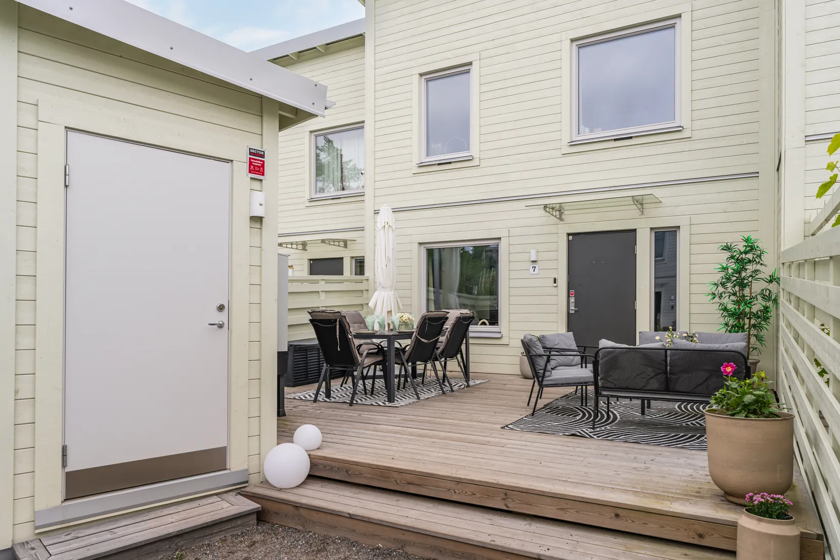 Radhus, Viggholmsvägen 7, Skärholmen, Stockholm