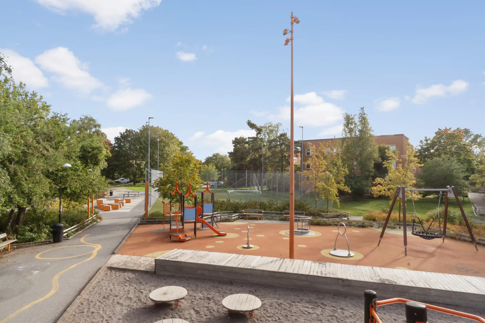 Bostadsrätt, Mockasinvägen 14, vån 2, Älvsjö Solberga, Stockholm
