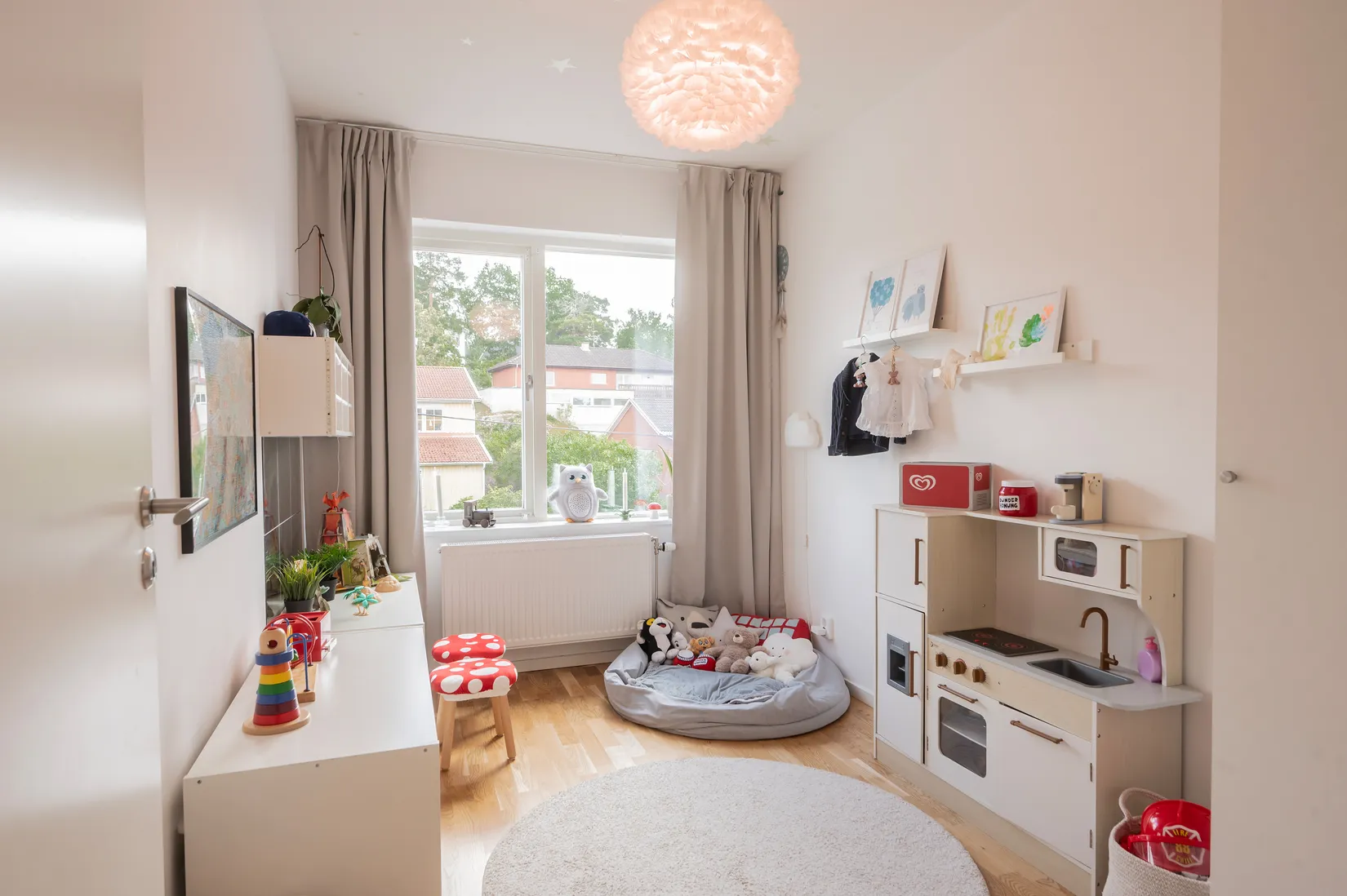 Radhus, Stationsvägen 21B, Centrala Stuvsta, Huddinge