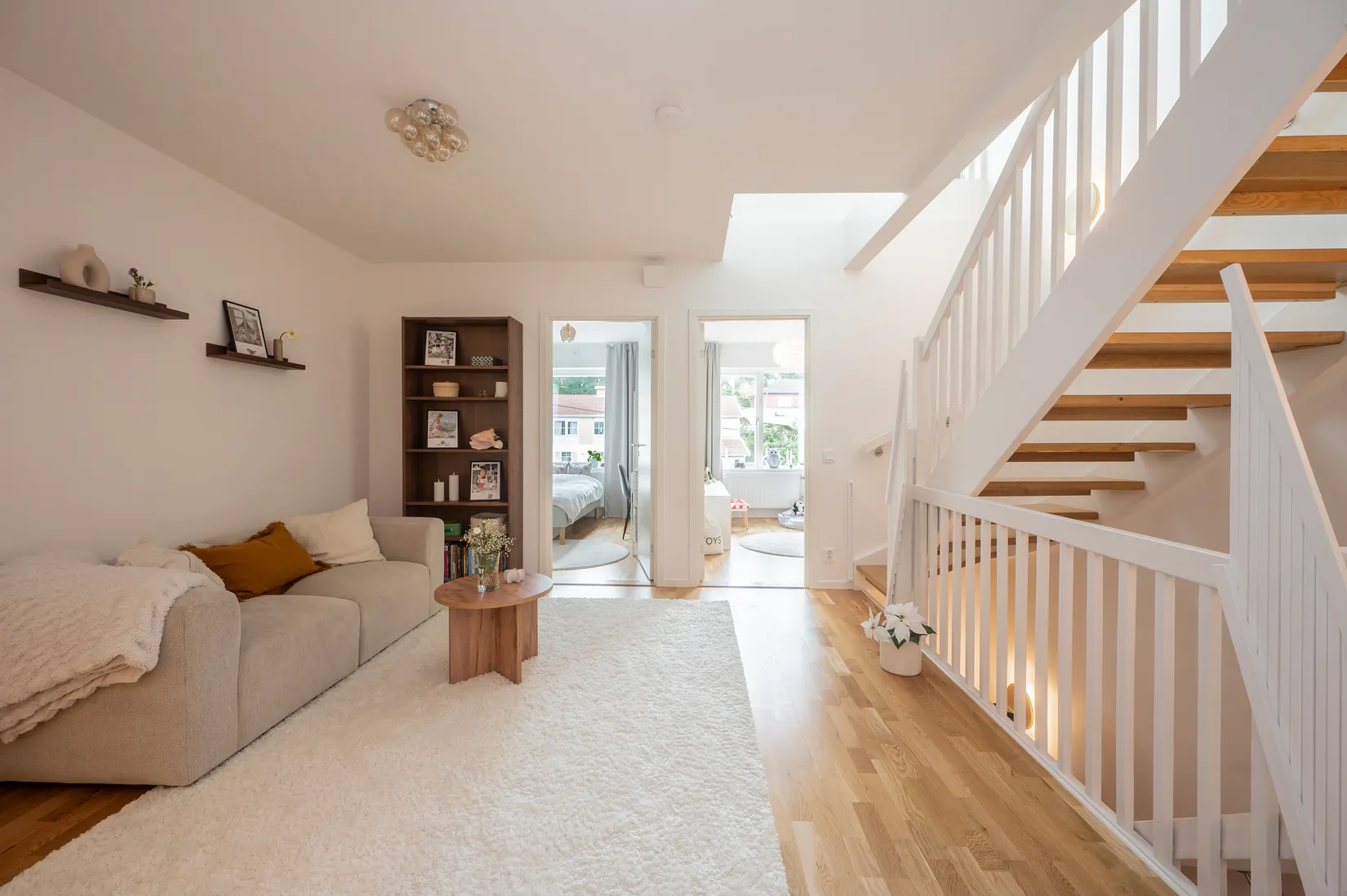 Radhus, Stationsvägen 21B, Centrala Stuvsta, Huddinge