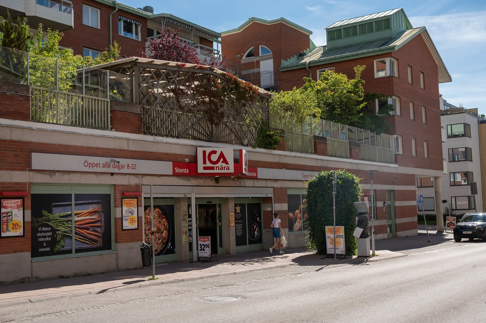 Radhus, Stationsvägen 21B, Centrala Stuvsta, Huddinge