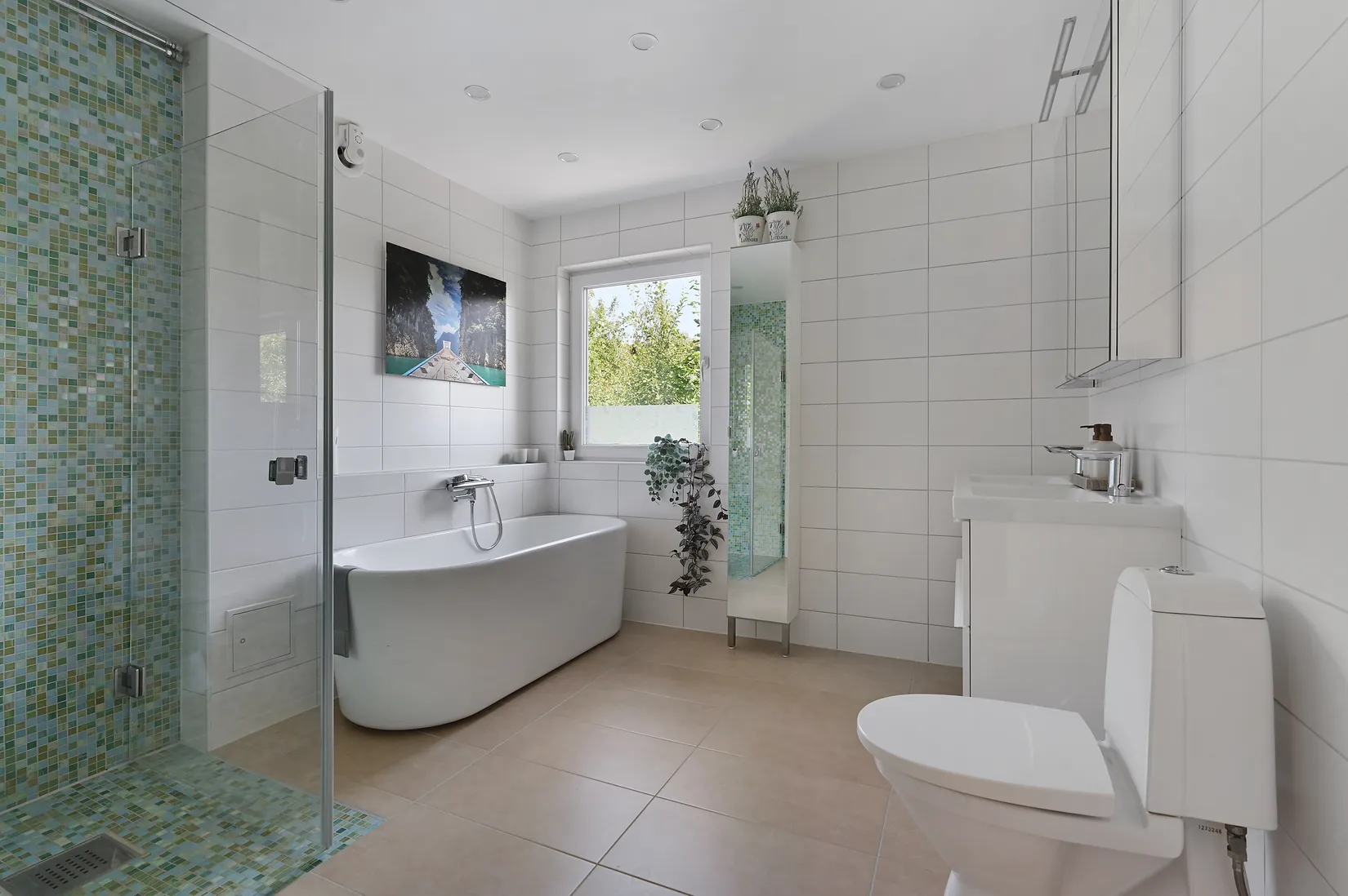 Villa, Rödhakevägen 4, Barkarby, Järfälla