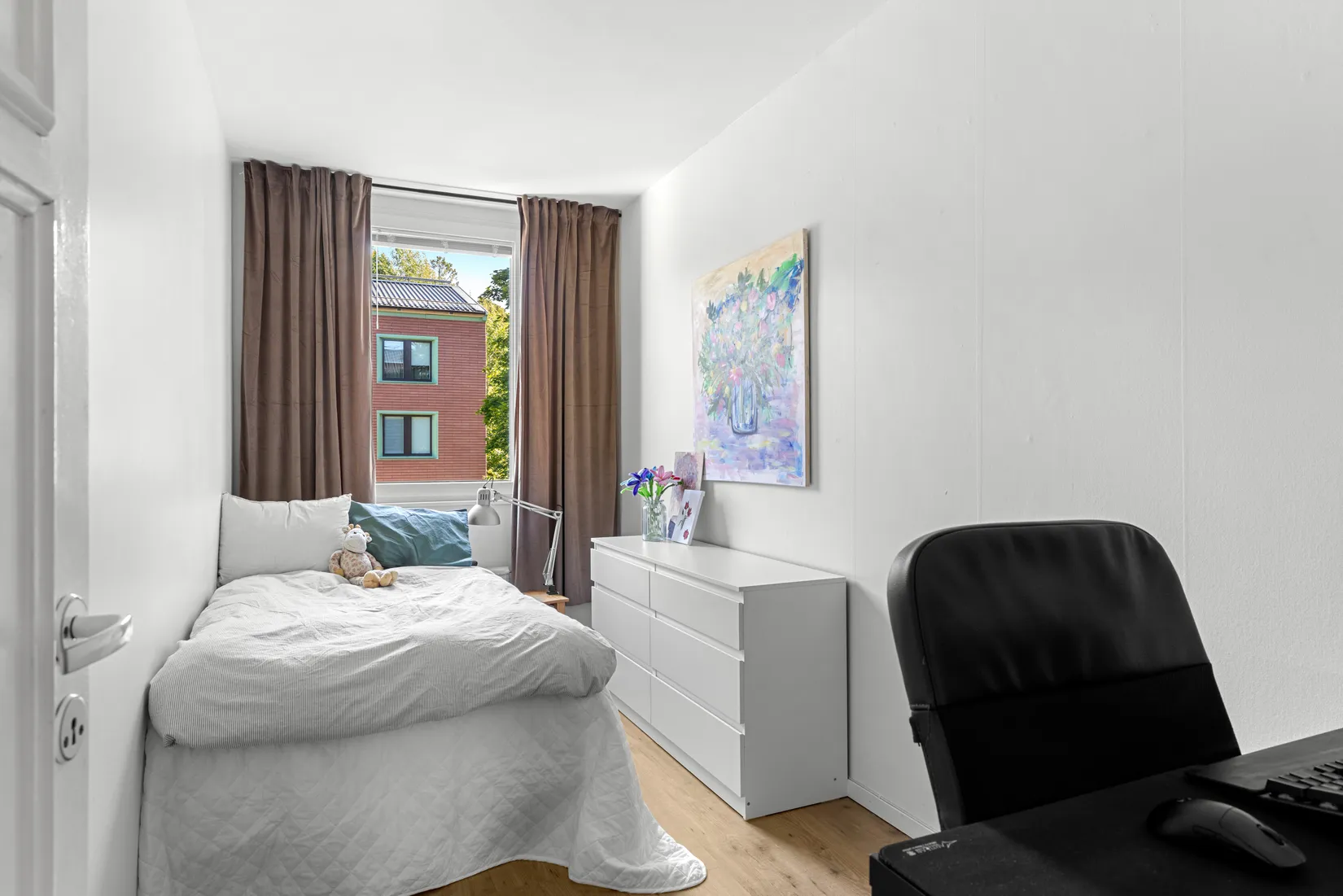 Bostadsrätt, Njupkärrsvägen 48, Tyresö Centrum/Bergfoten, Tyresö