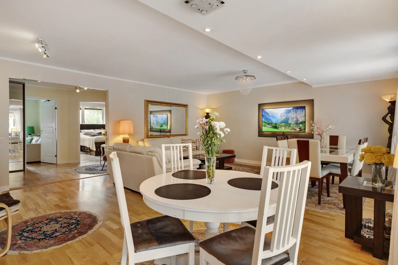 Bostadsrätt, Hasselbacken 11B, Centralt, Upplands Väsby