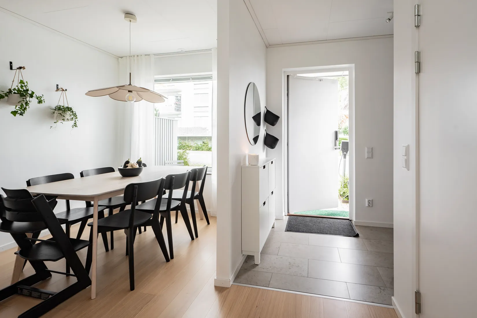 Radhus, Lillgårdsgränd 6, Snättringe, Huddinge