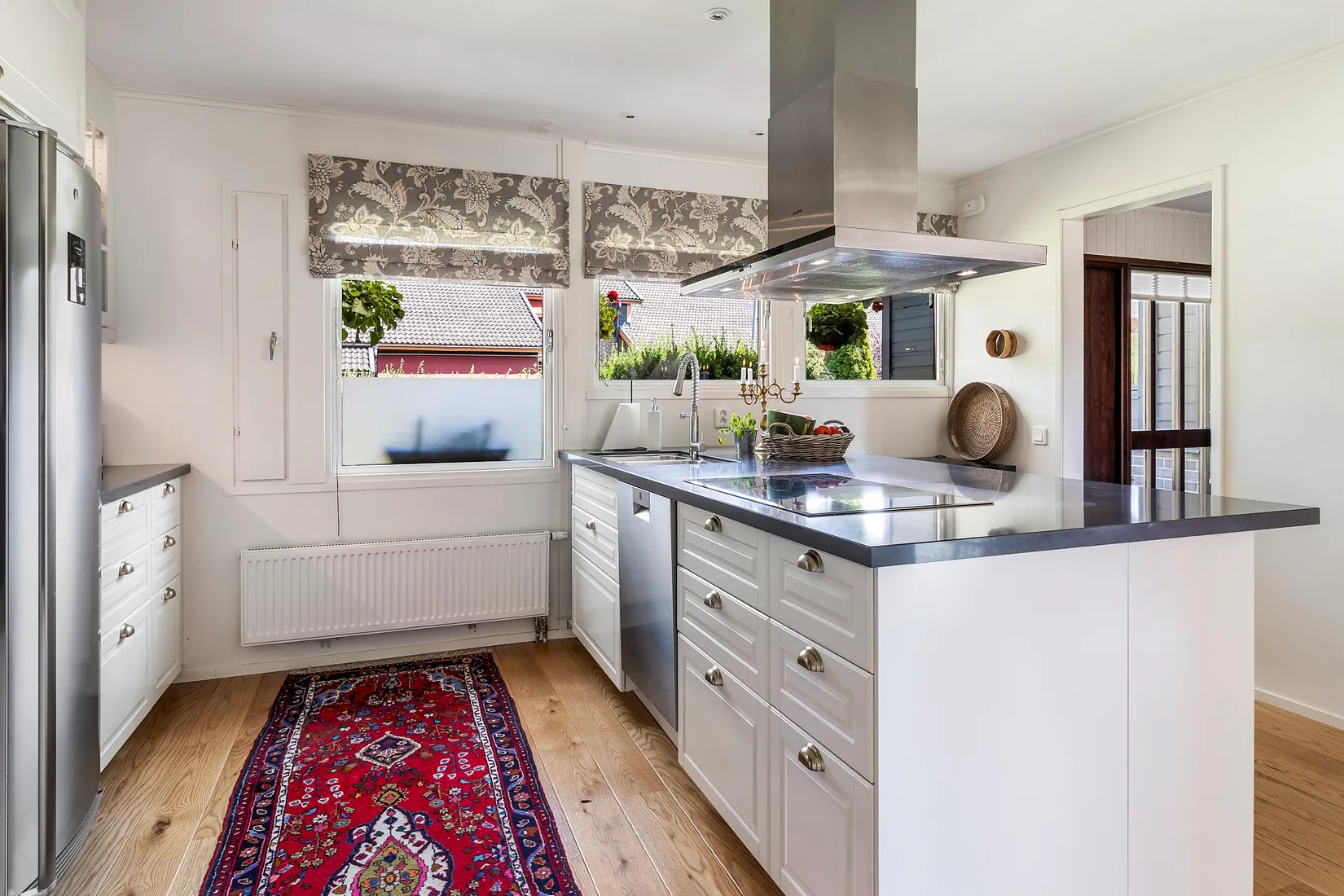 Radhus, Bernsborgsstigen 12, Blåsbo, Västerås