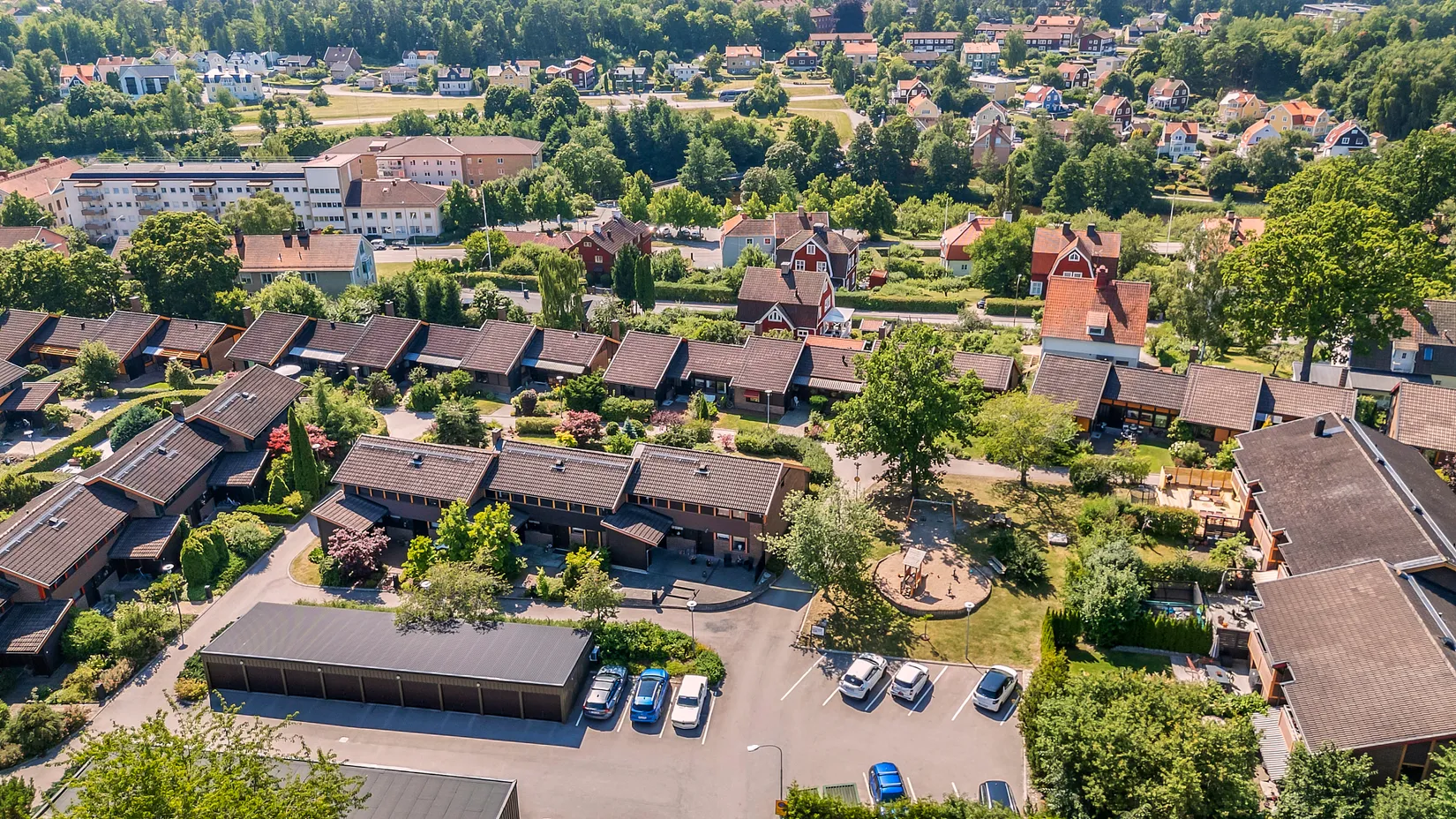 Radhus, Bernsborgsstigen 12, Blåsbo, Västerås