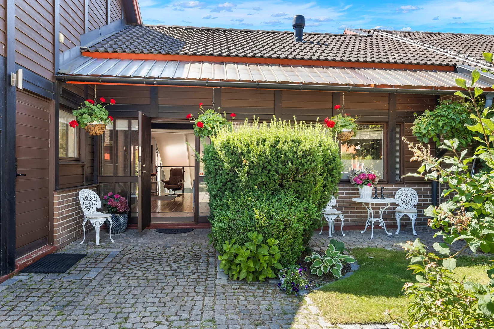 Radhus, Bernsborgsstigen 12, Blåsbo, Västerås