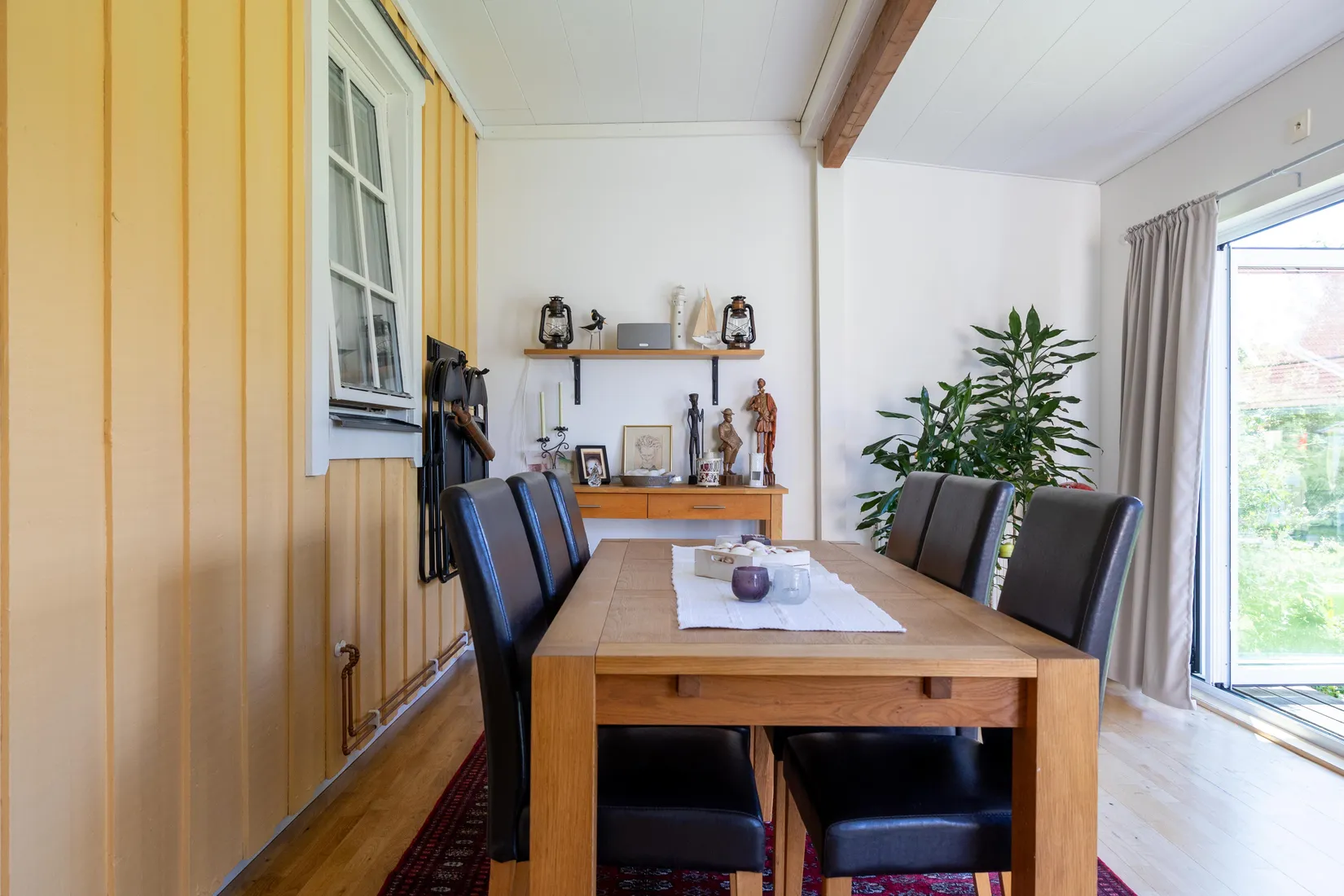 Radhus, Vegagatan 13B, Vega, Västerås