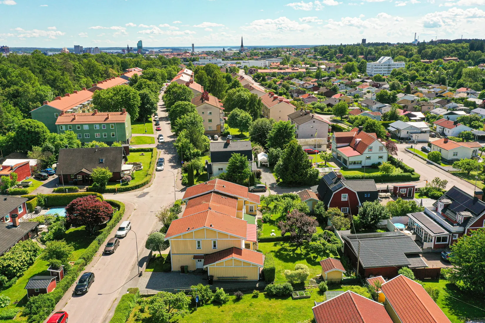 Radhus, Vegagatan 13B, Vega, Västerås