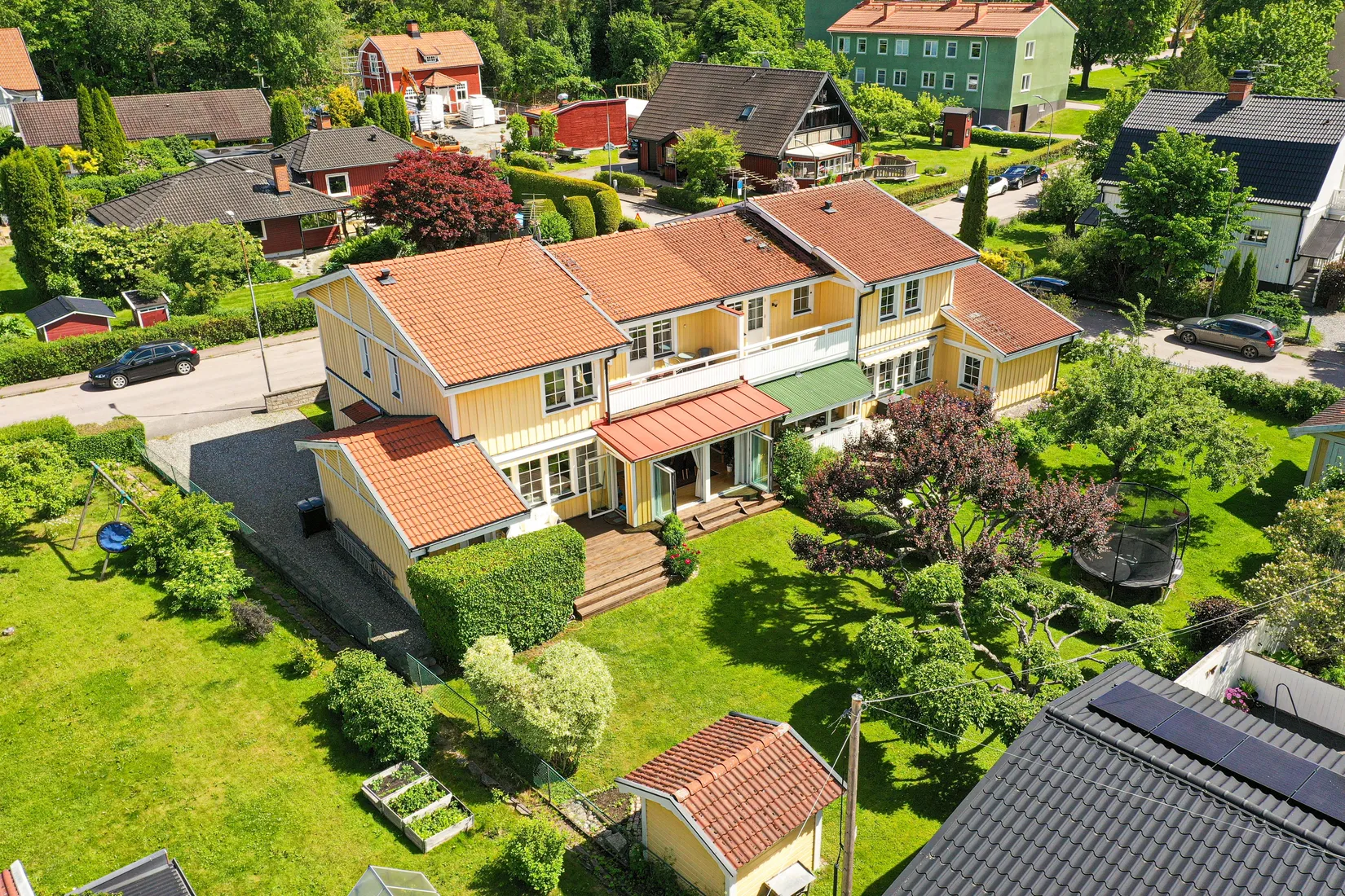 Radhus, Vegagatan 13B, Vega, Västerås