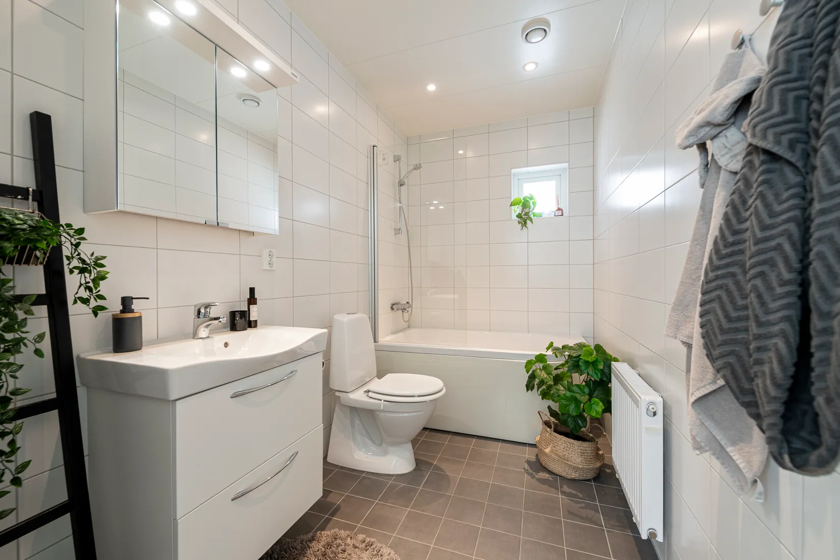 Radhus, Lahtisgatan 45, Lillhamra, Västerås