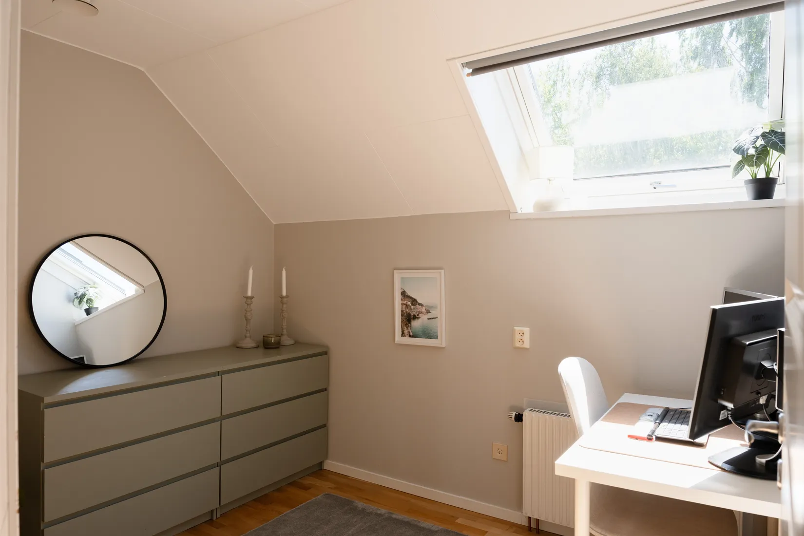 Radhus, Tulpangatan 43, Norra Gryta, Västerås