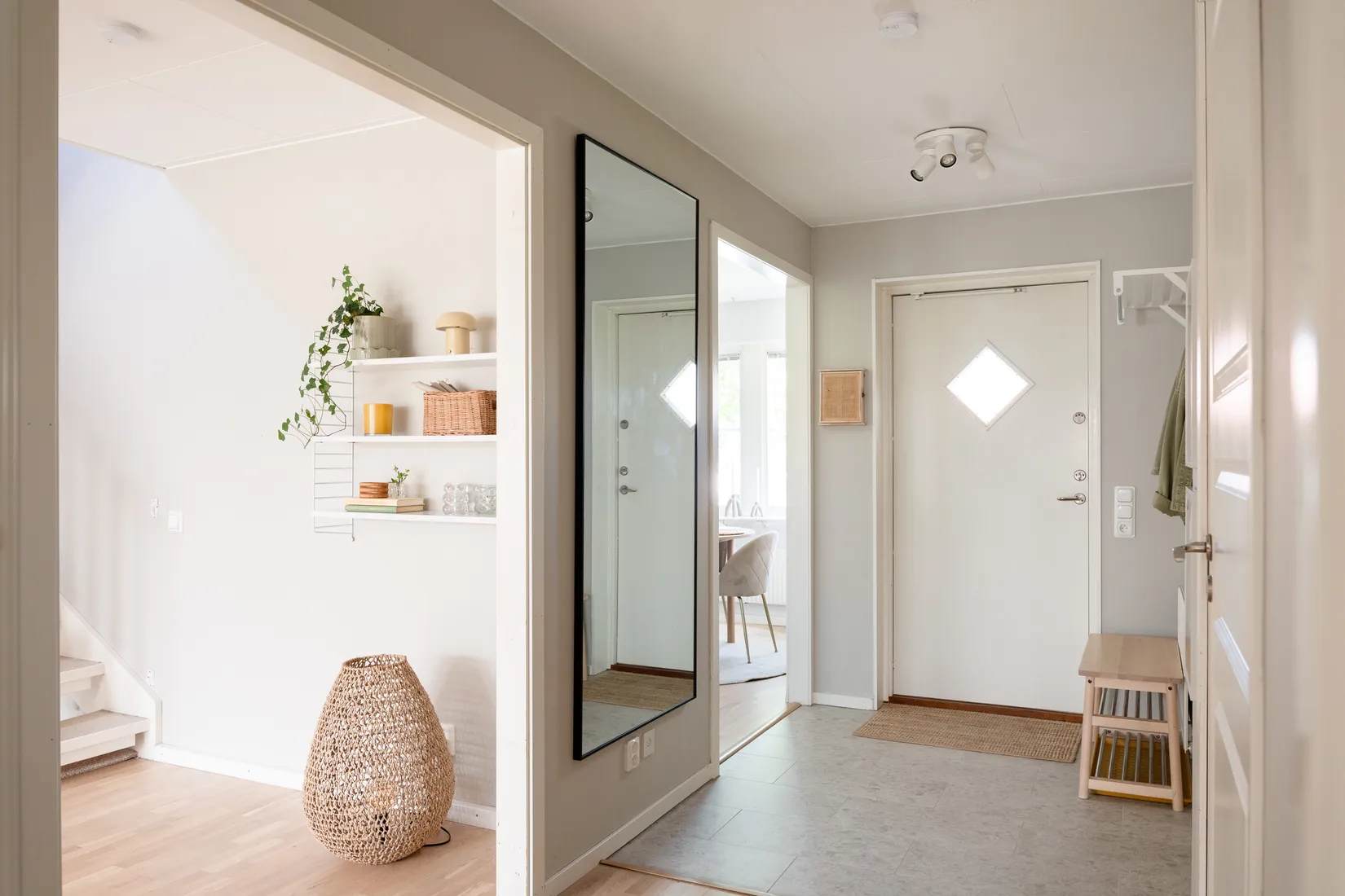 Radhus, Tulpangatan 43, Norra Gryta, Västerås