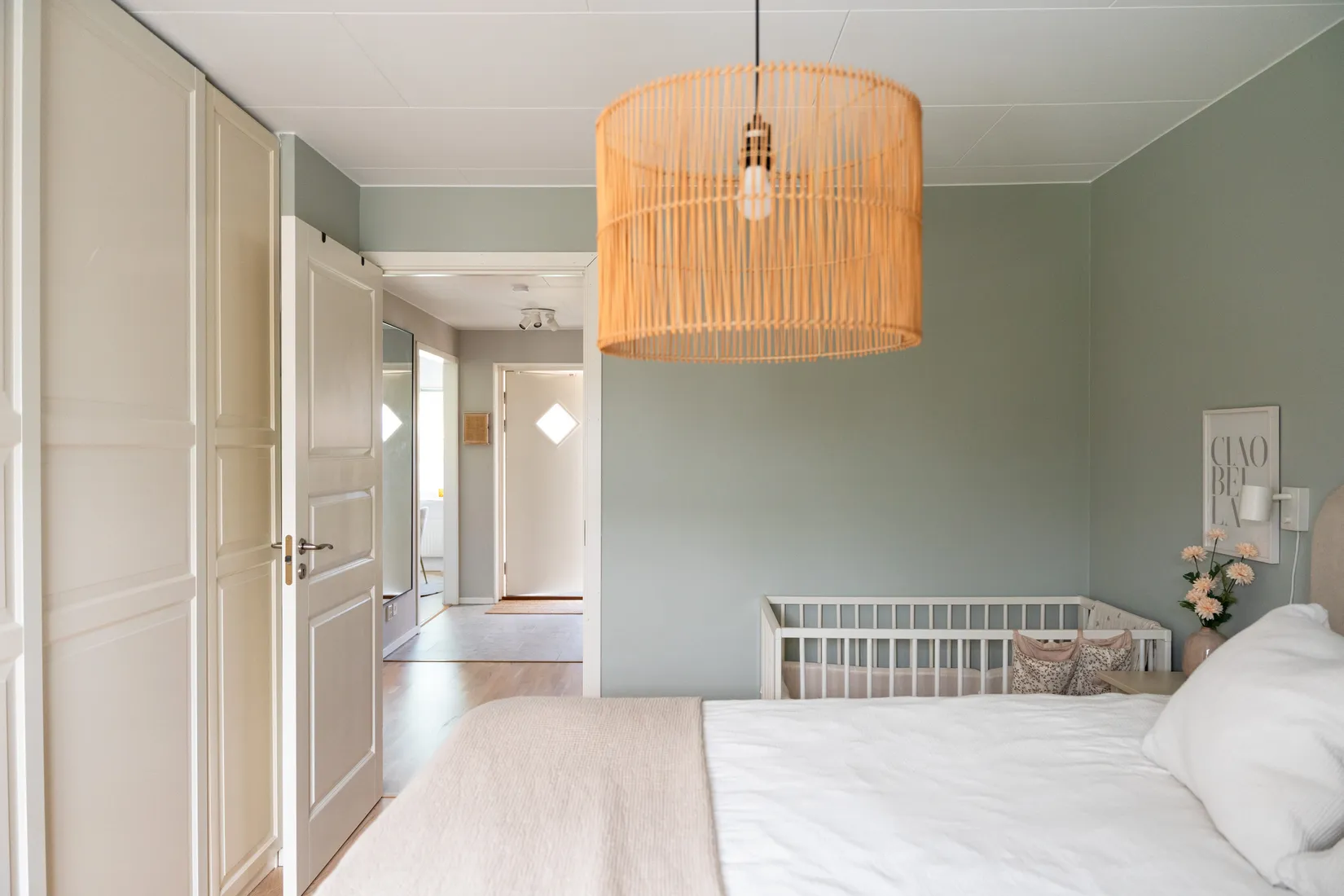 Radhus, Tulpangatan 43, Norra Gryta, Västerås